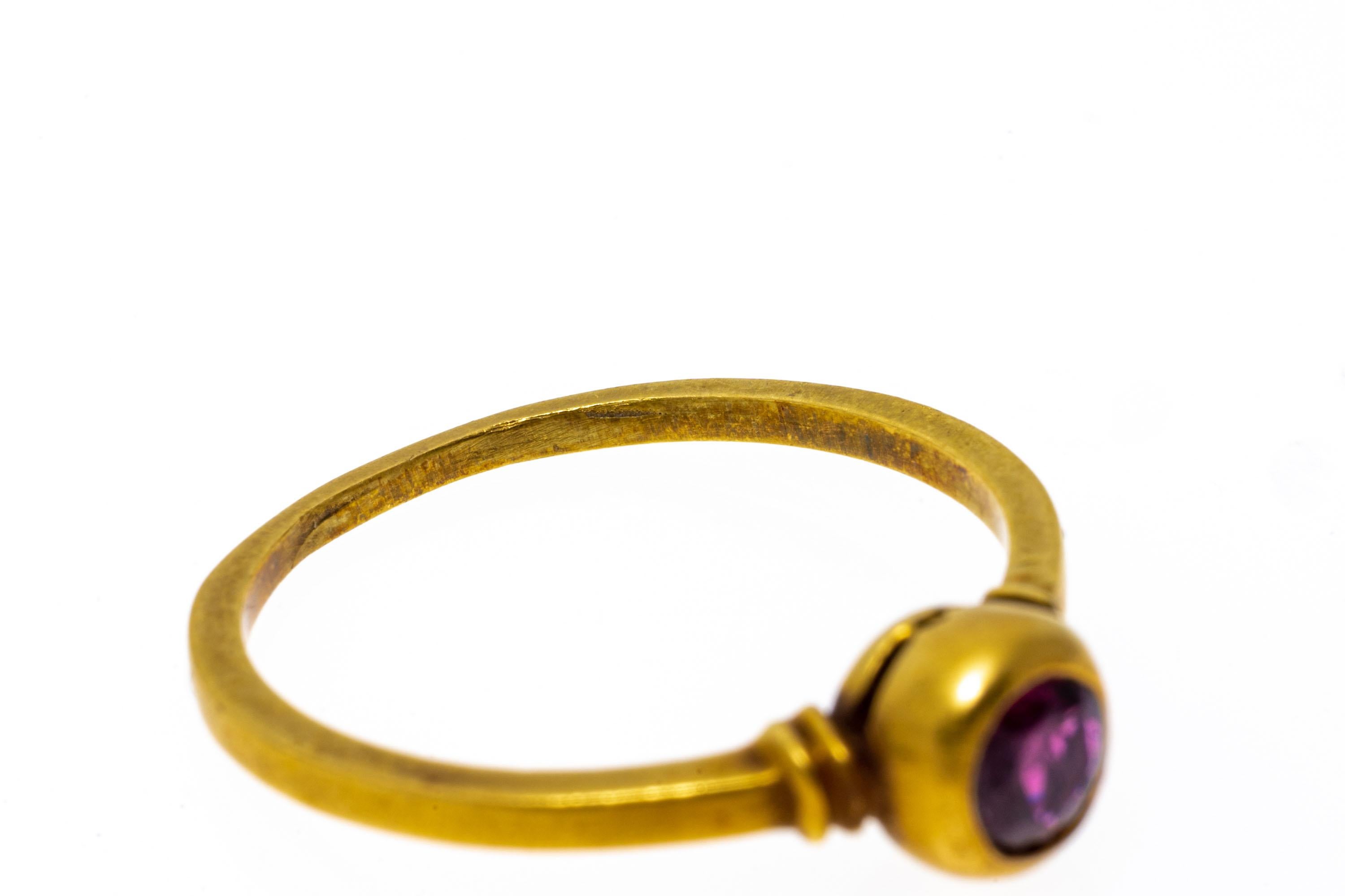 14k Yellow Gold Simple Burnished High Bezel Set Ruby Ring In Good Condition For Sale In Southport, CT
