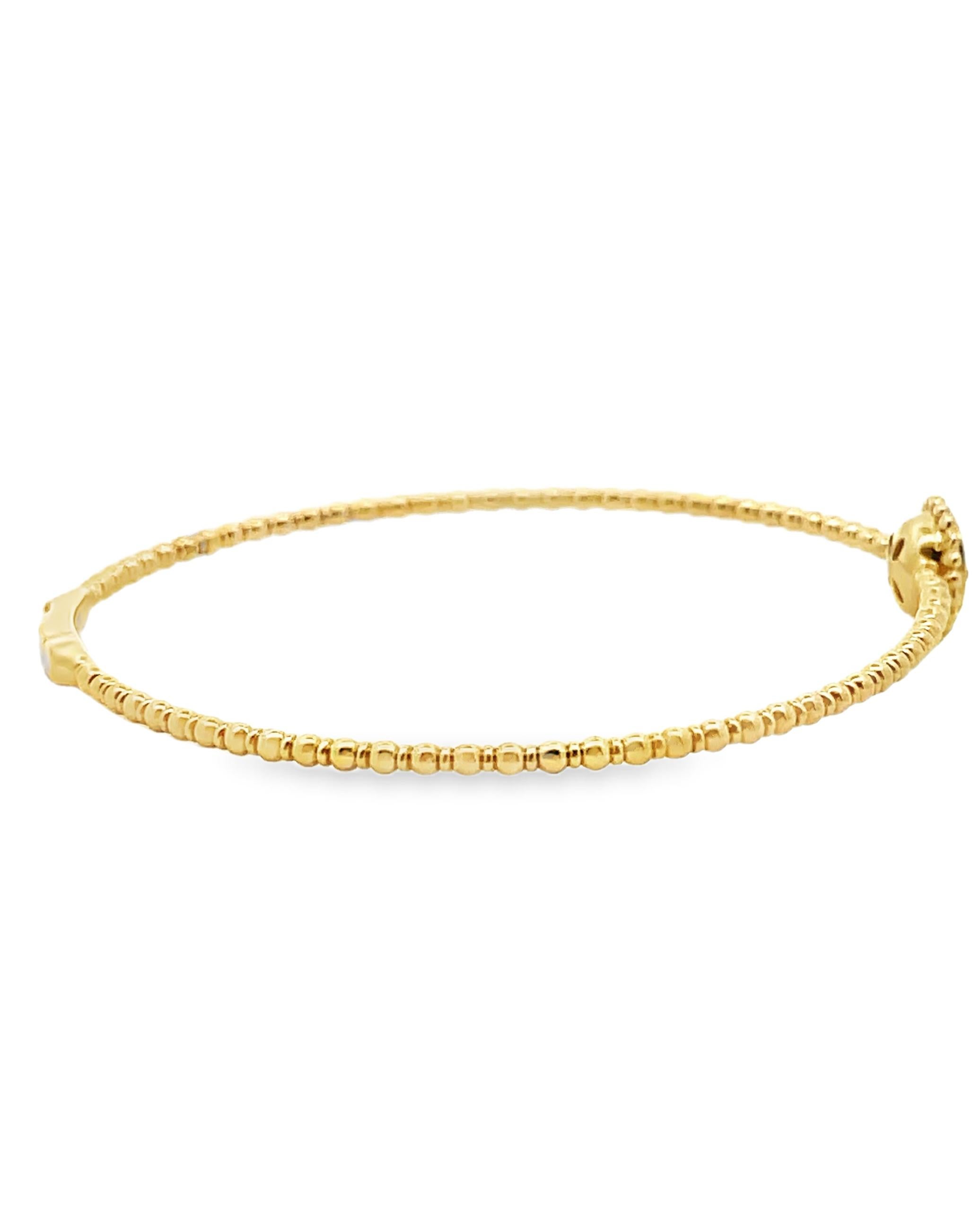 Pulsera brazalete de una estación de oro amarillo de 14 quilates con diamantes redondos Corte redondo en venta