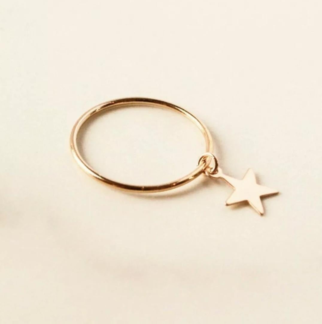 14k Yellow Gold Skinny Star Ring Band Celestial Birthday Gift For Love In New Condition For Sale In Chicago, IL