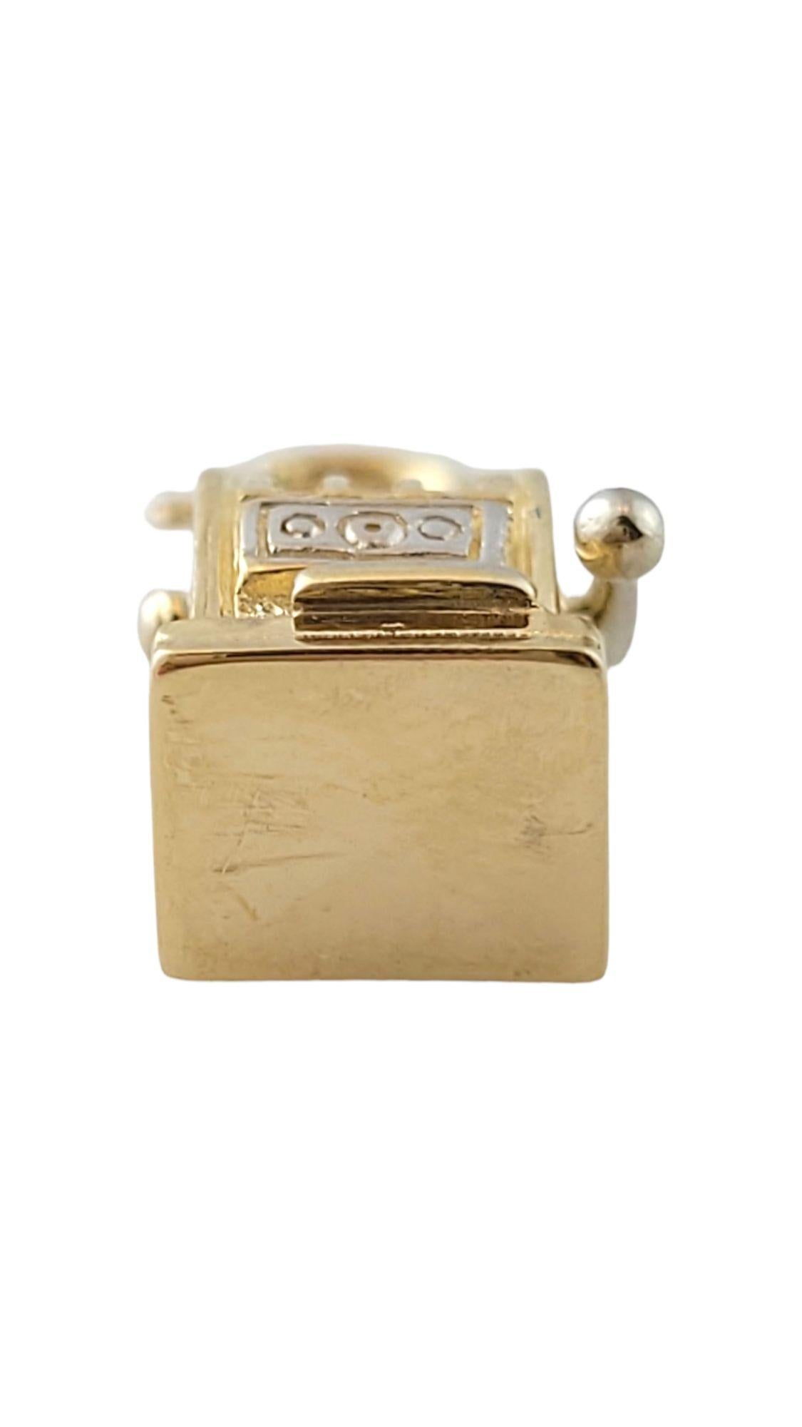 14K Yellow Gold Slot Machine Charm #14435 In Good Condition For Sale In Washington Depot, CT