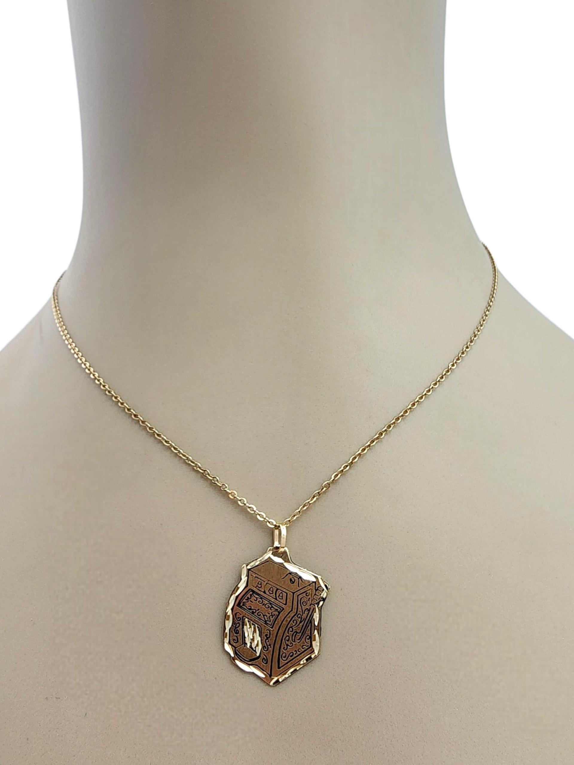 Charm en or jaune 14K pour machine à sous #22379 en vente 4
