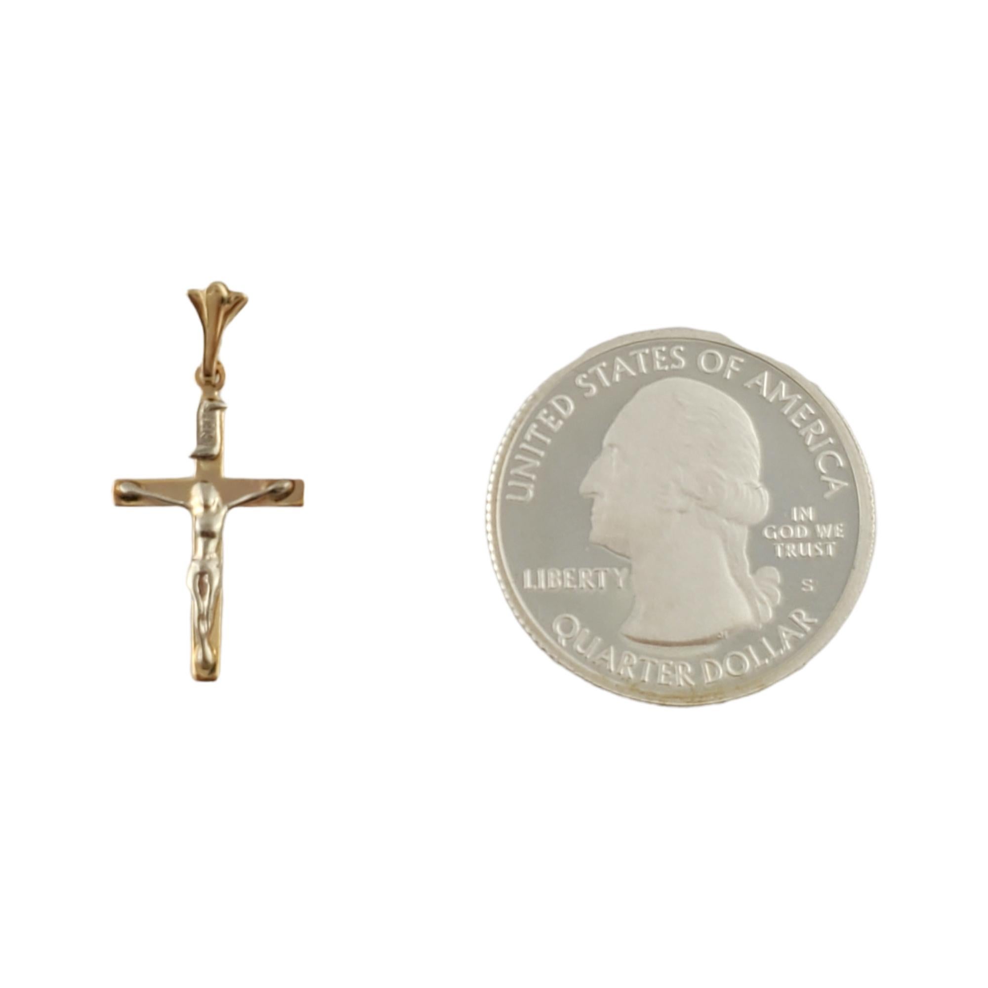 14k Yellow Gold Small Crucifix Pendant For Sale 2