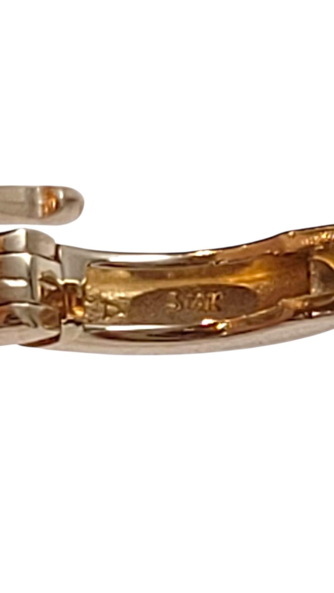 14K Yellow Gold Small Hoop Earrings #21958 In condizioni buone in vendita a Washington Depot, CT