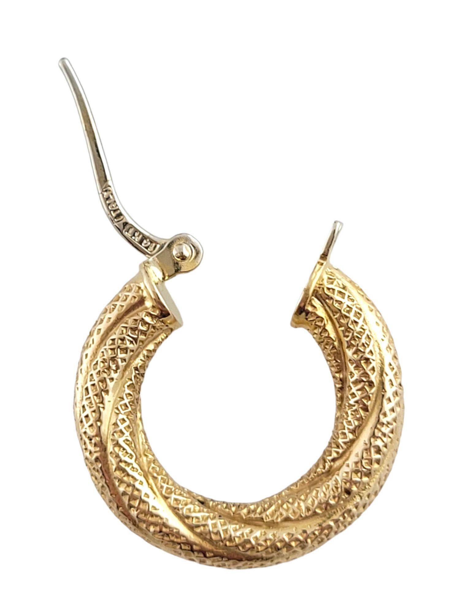 14K Gelbgold Kleine strukturierte Creolen #14797 Damen