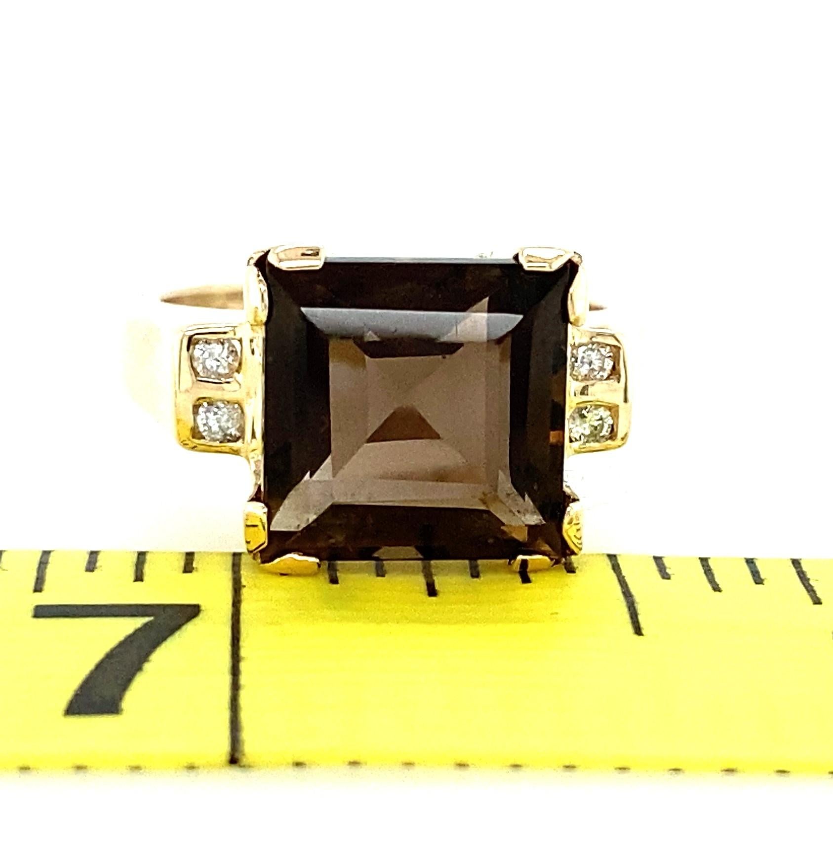 14k Yellow Gold Smokey Quartz and Diamond Ring For Sale 2