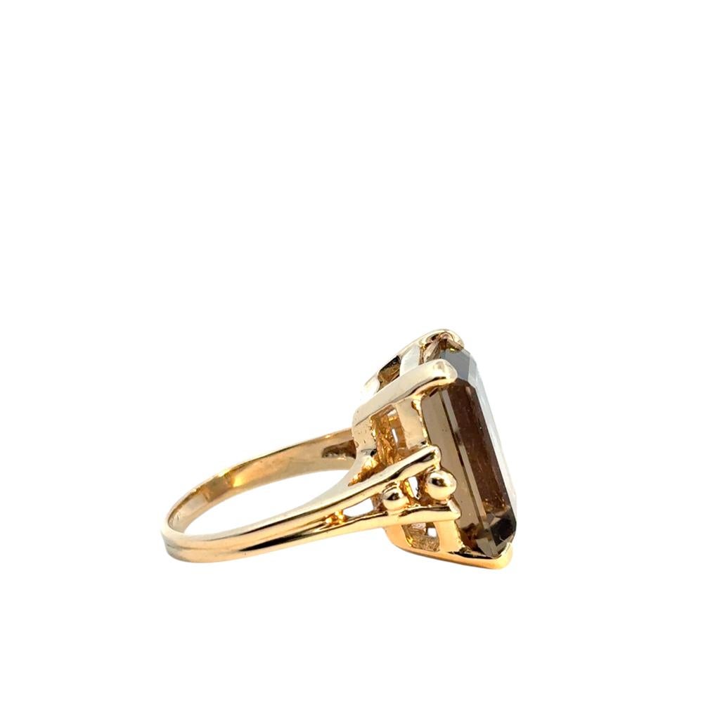 Women's or Men's Vintage 14k Yellow Gold Smoky Quartz Gemstone Ring For Sale