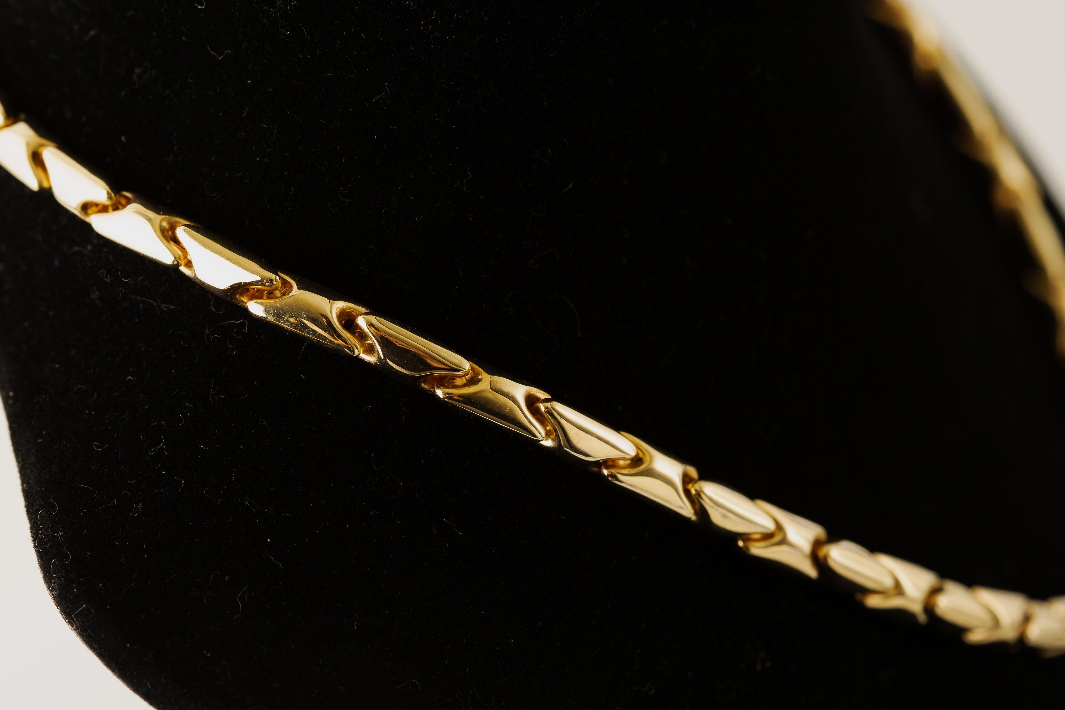 14k Yellow Gold Solid Link Necklace For Sale 3