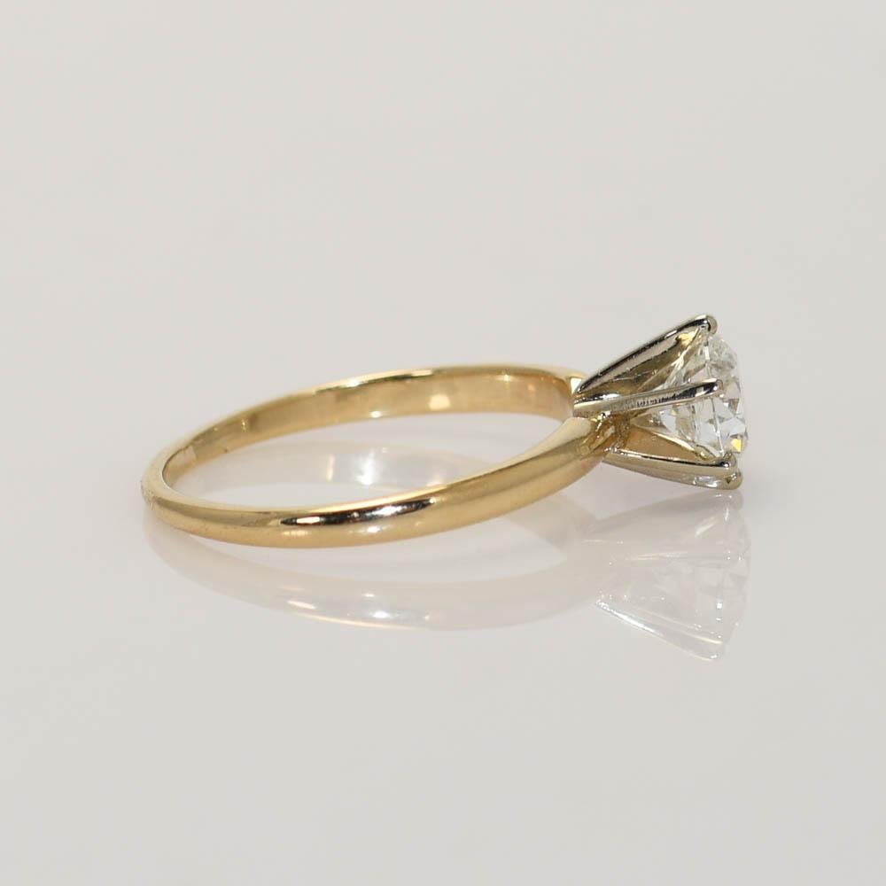 Taille ronde Bague en or jaune 14K avec diamant solitaire 1.01ct en vente