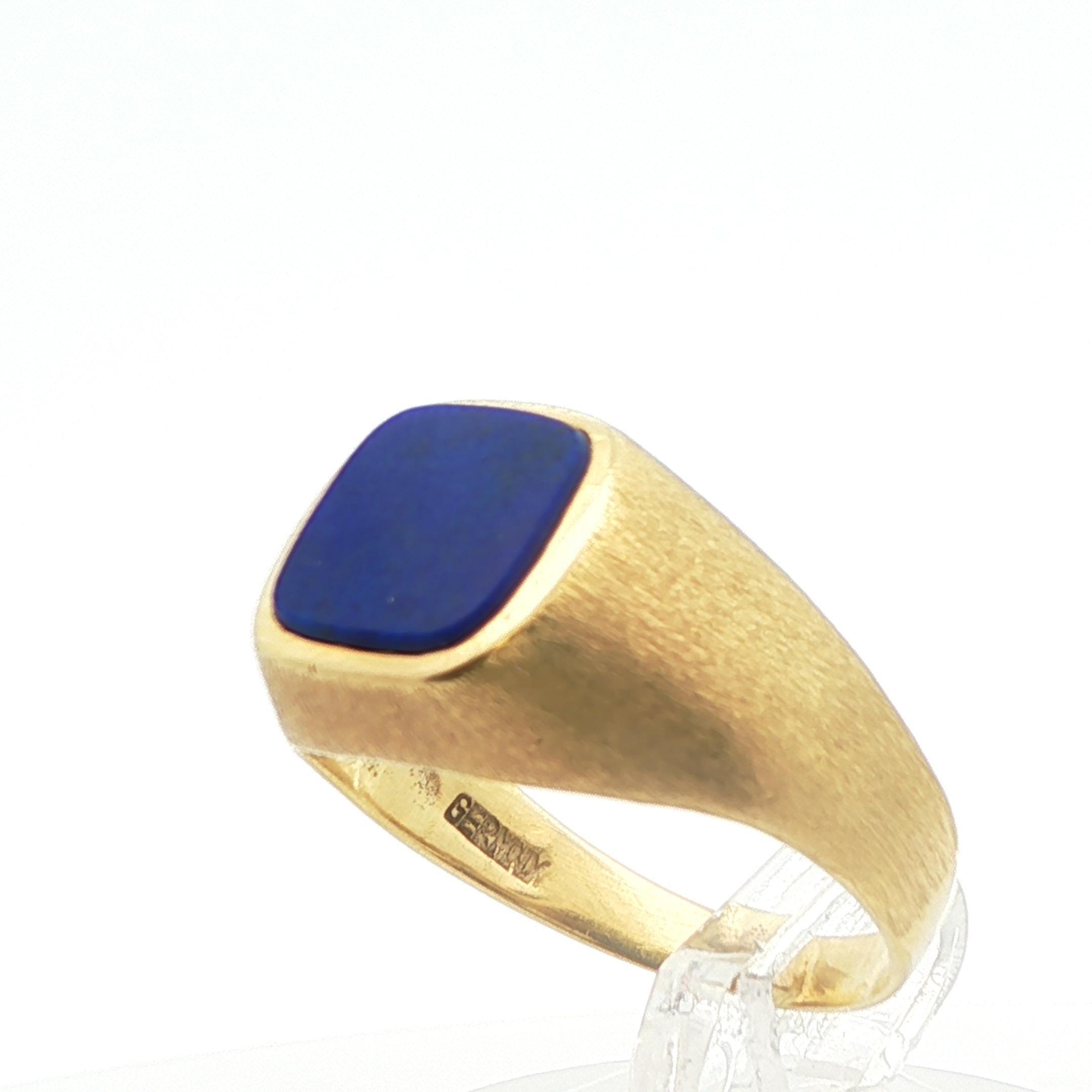 14k Yellow Gold Solitaire Lapis Ring For Sale 1