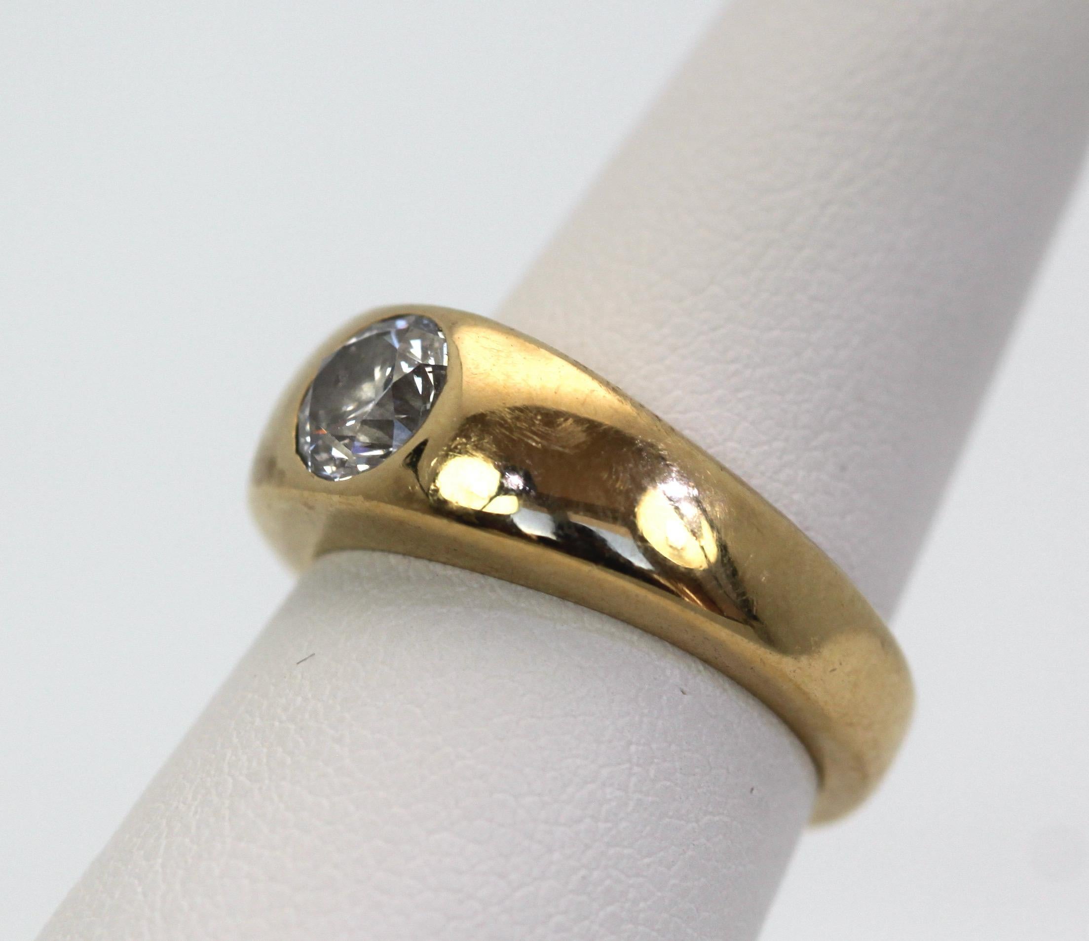 14K Yellow Gold Solitaire Ring 4