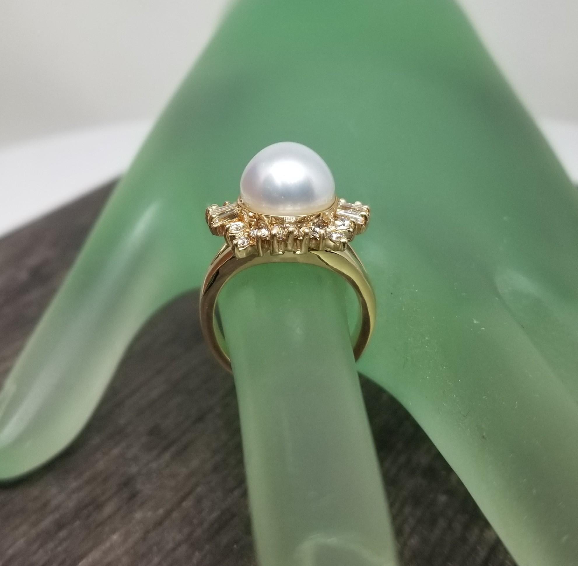 Women's or Men's 14k Yellow Gold South Sea Pearl and Diamonds Cocktail Ring For Sale