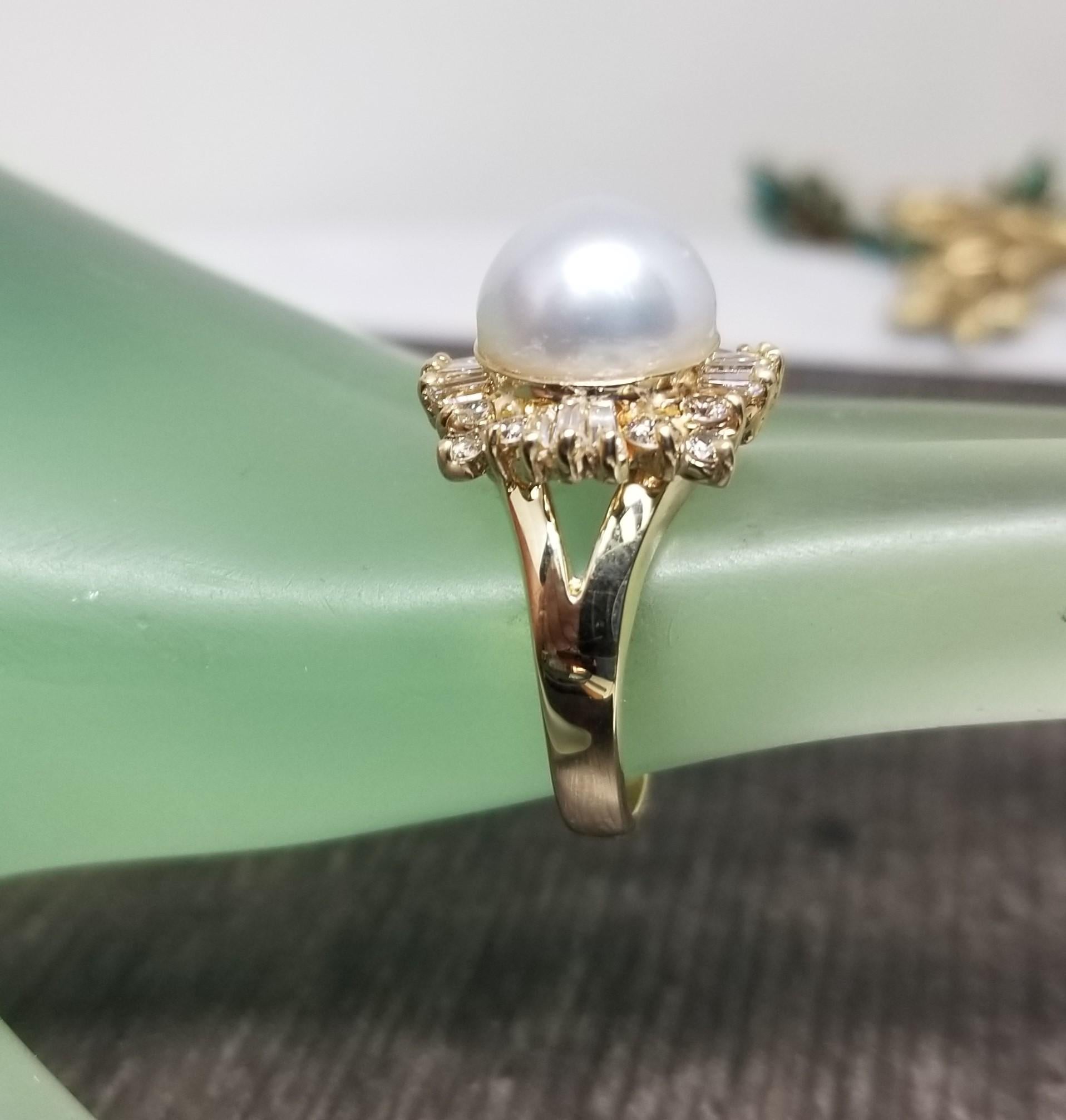 14k Yellow Gold South Sea Pearl and Diamonds Cocktail Ring For Sale 1