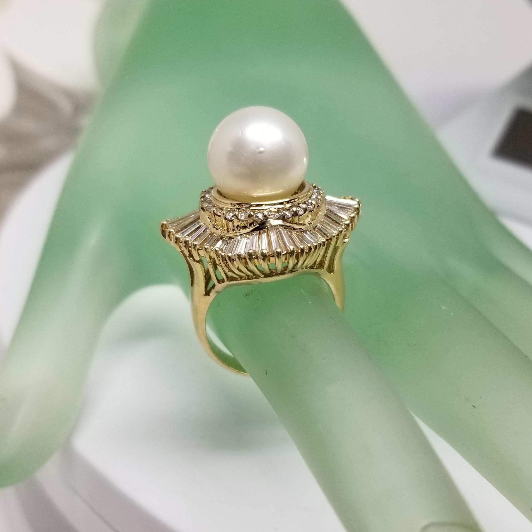 14 Karat Yellow Gold South Sea Pearl with Diamonds Baguette Ballerina For Sale 1