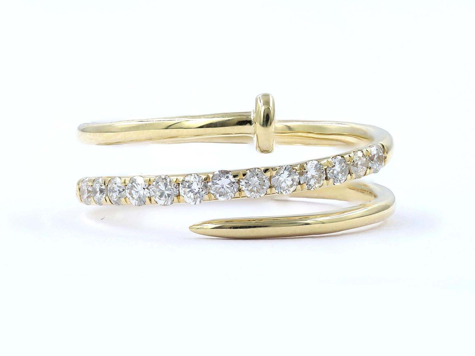 Taille ronde Bague en or jaune 14K à diamants en spirale - By Design Modern - 0.33 CT en vente