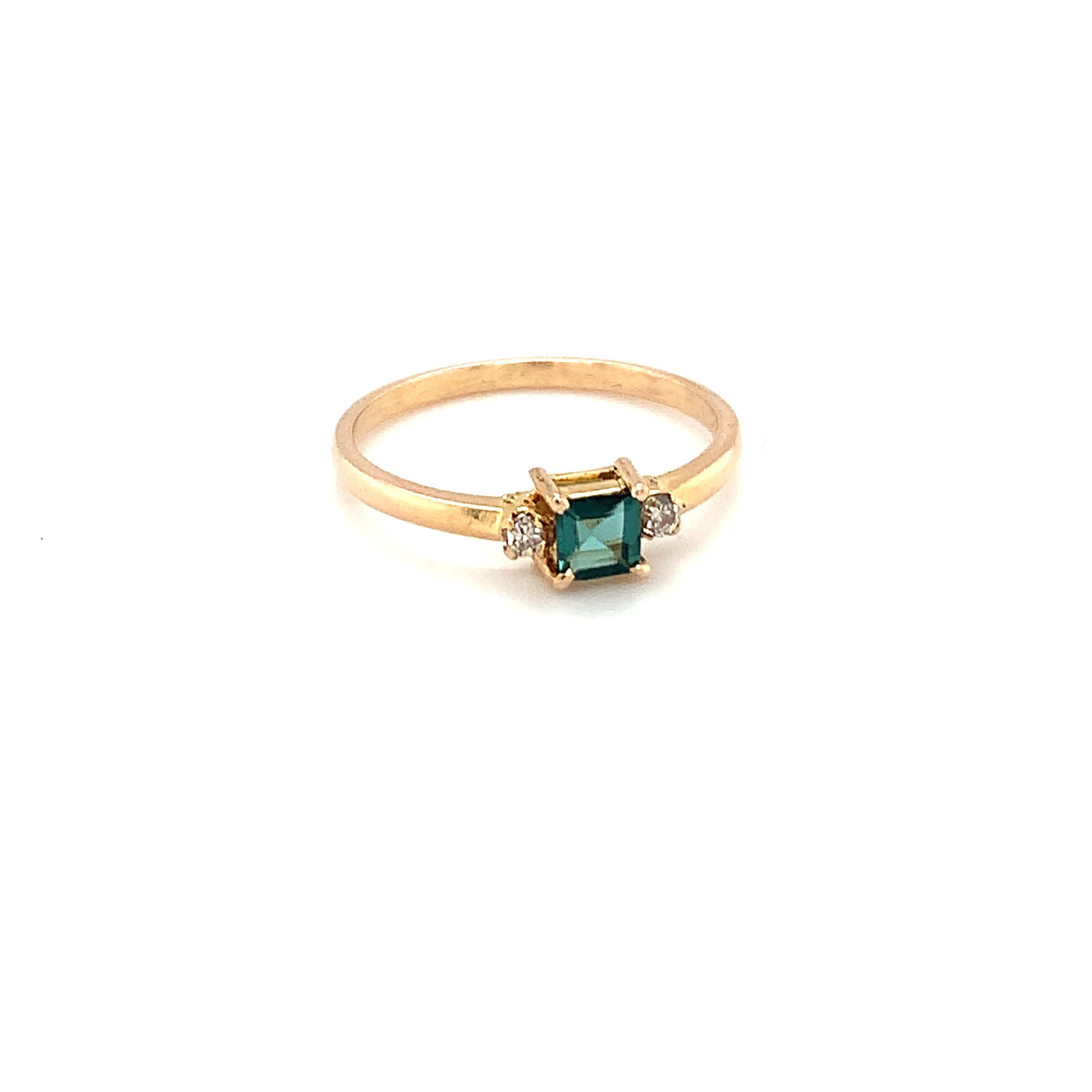 Women's 14K Yellow Gold Square Cut Green Tourmaline Diamond Ring For Sale