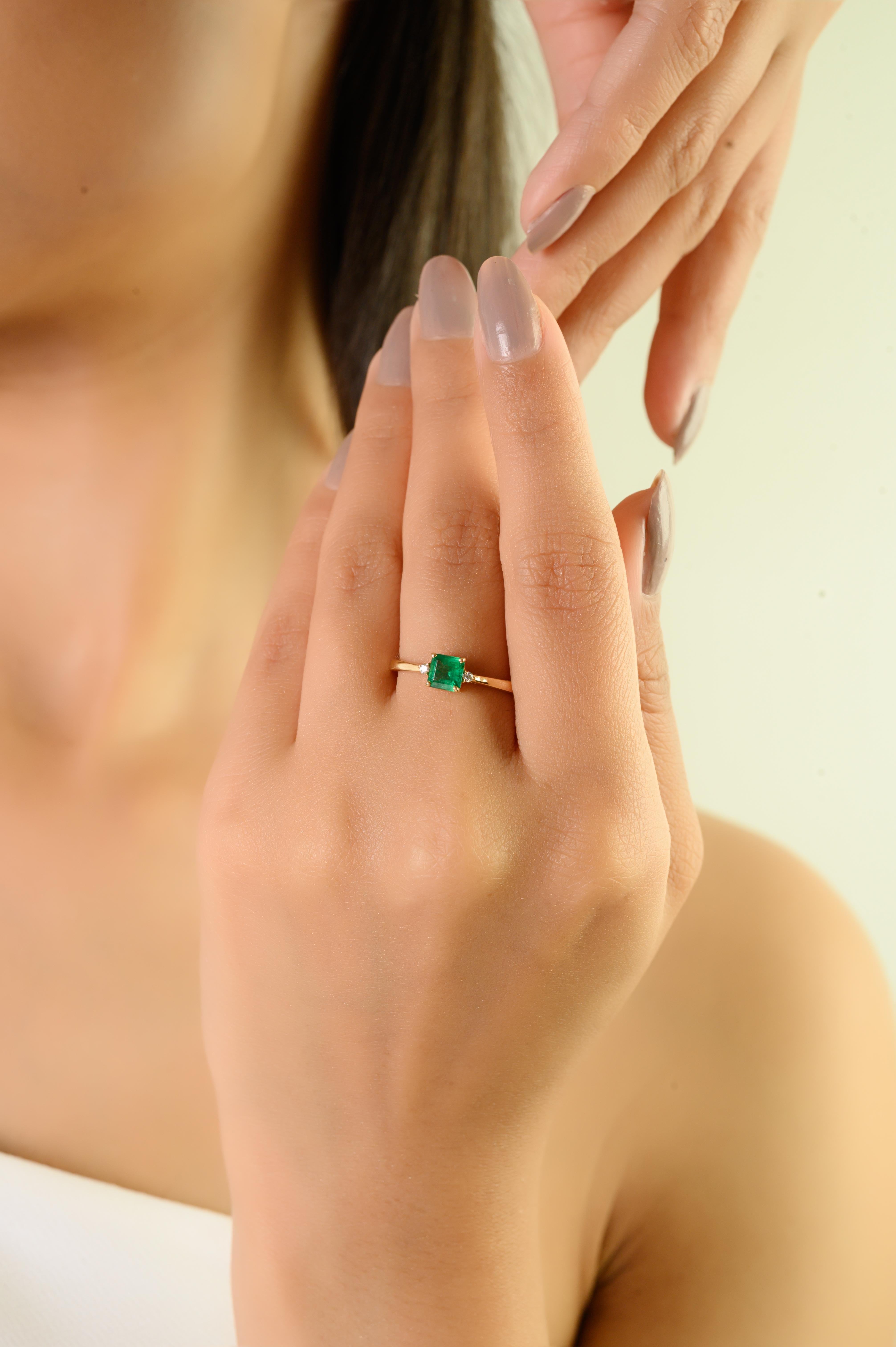 For Sale:  14K Yellow Gold Square Cut Natural Emerald & Diamond Three-Stone Minimalist Ring 2