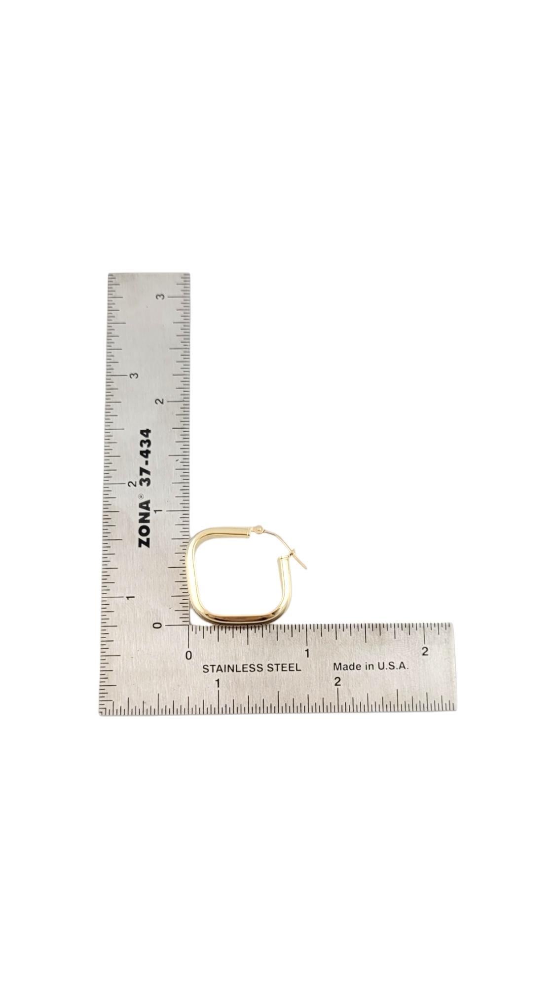 Boucles d'oreilles carrées en or jaune 14K #15860 Pour femmes en vente