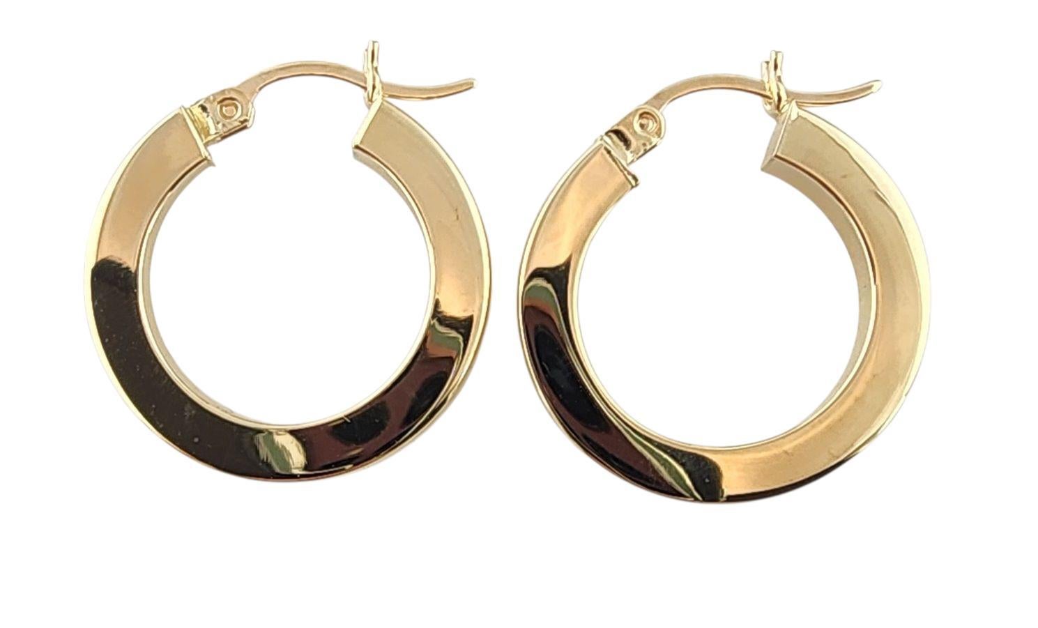 Boucles d'oreilles en or jaune 14k à bords carrés #23099 Bon état - En vente à Washington Depot, CT