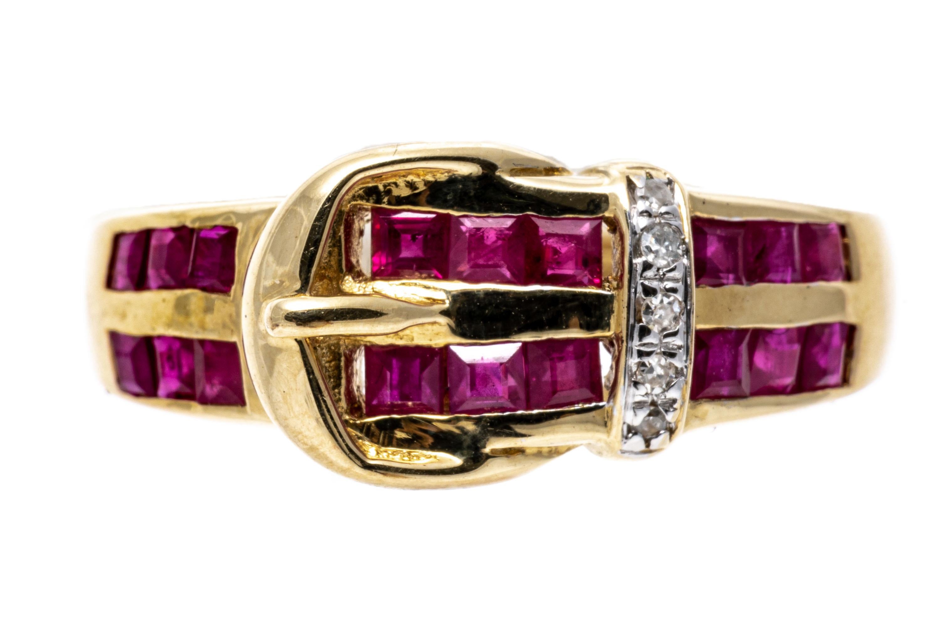 14k Gelbgold Quadratischer Rubin- und Diamantschnalle Ring (Retro) im Angebot