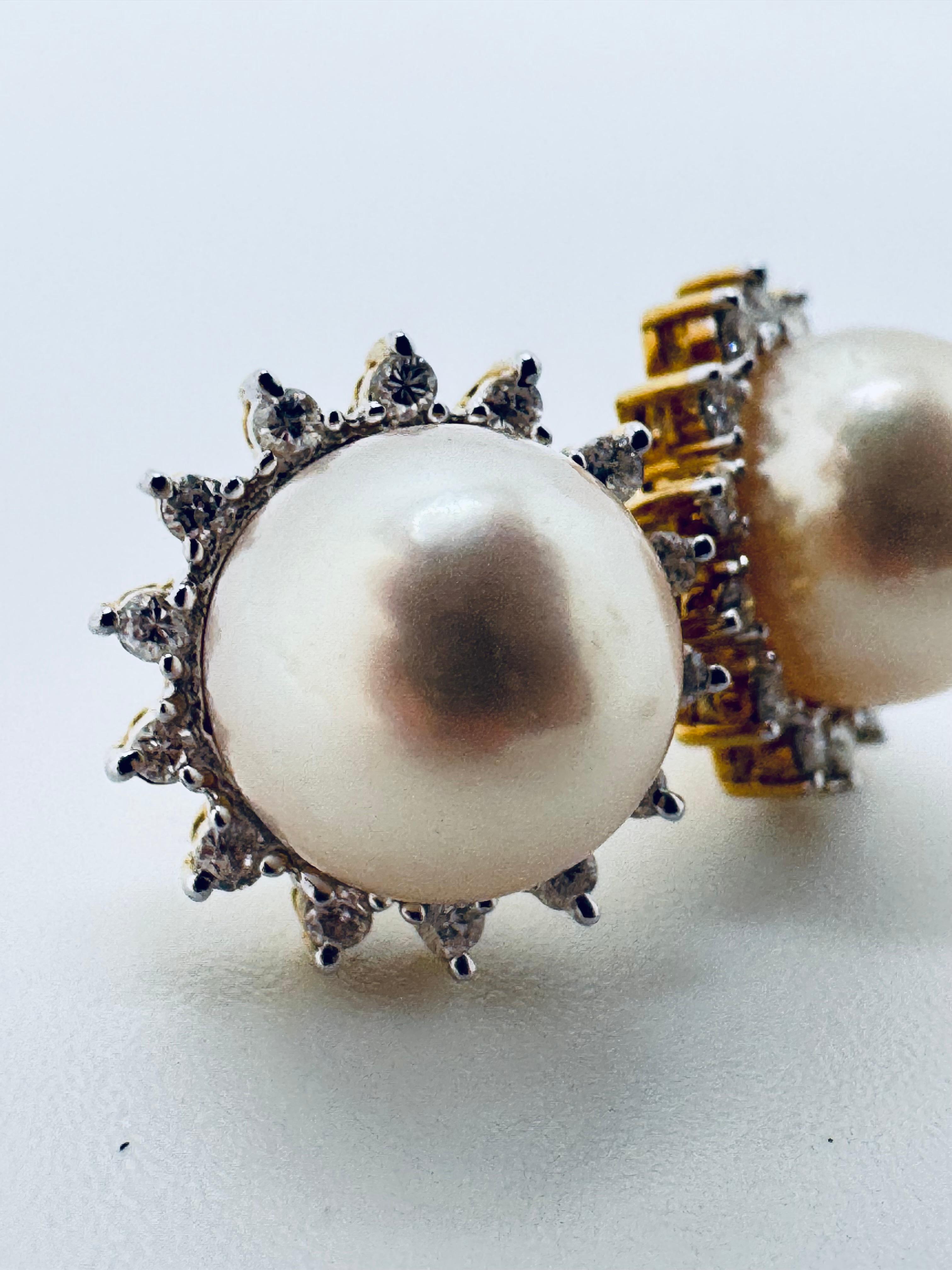 Taille ronde Boucles d'oreilles en or jaune 14K avec diamant étoilé et perle d'Akoya en vente