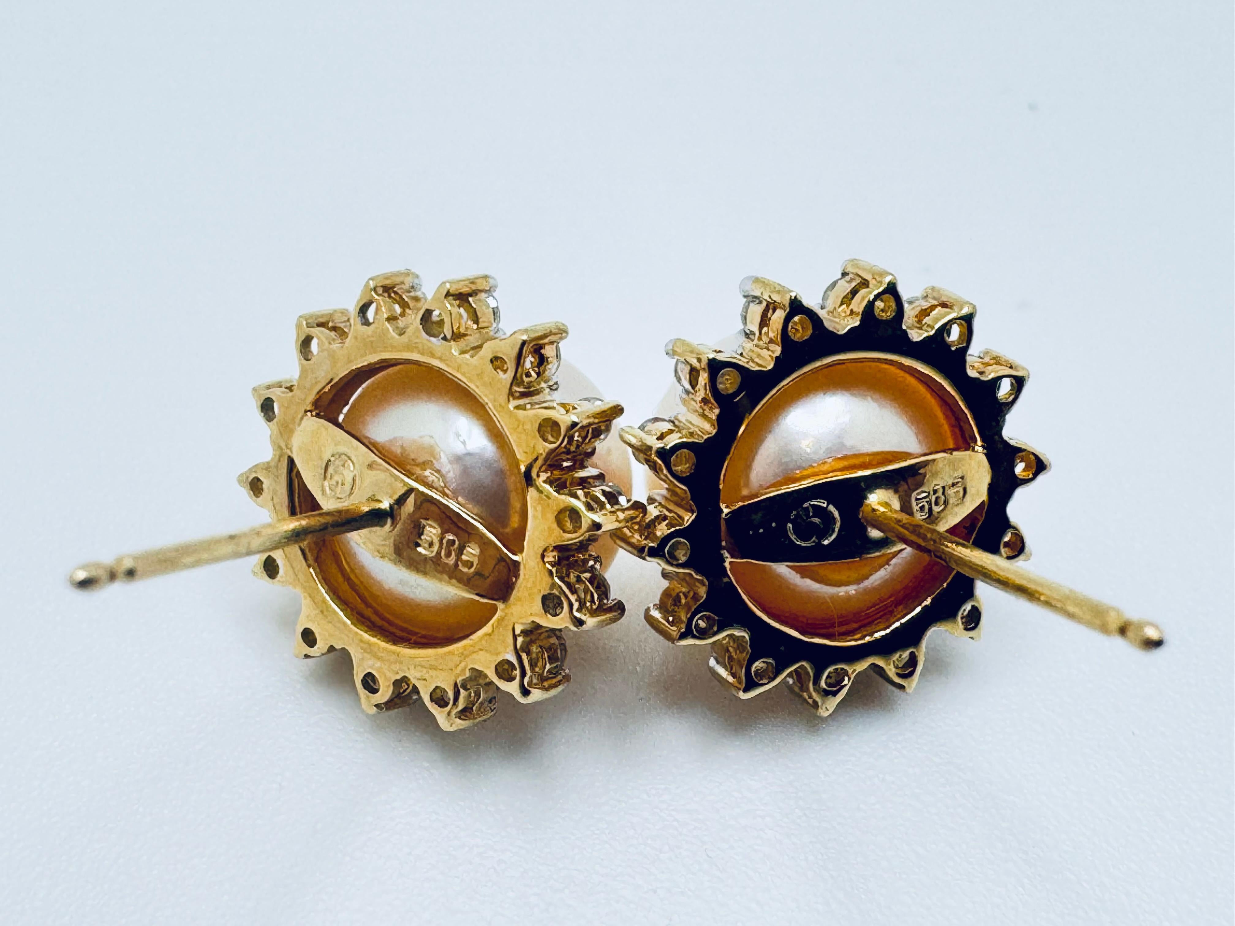 Boucles d'oreilles en or jaune 14K avec diamant étoilé et perle d'Akoya Unisexe en vente