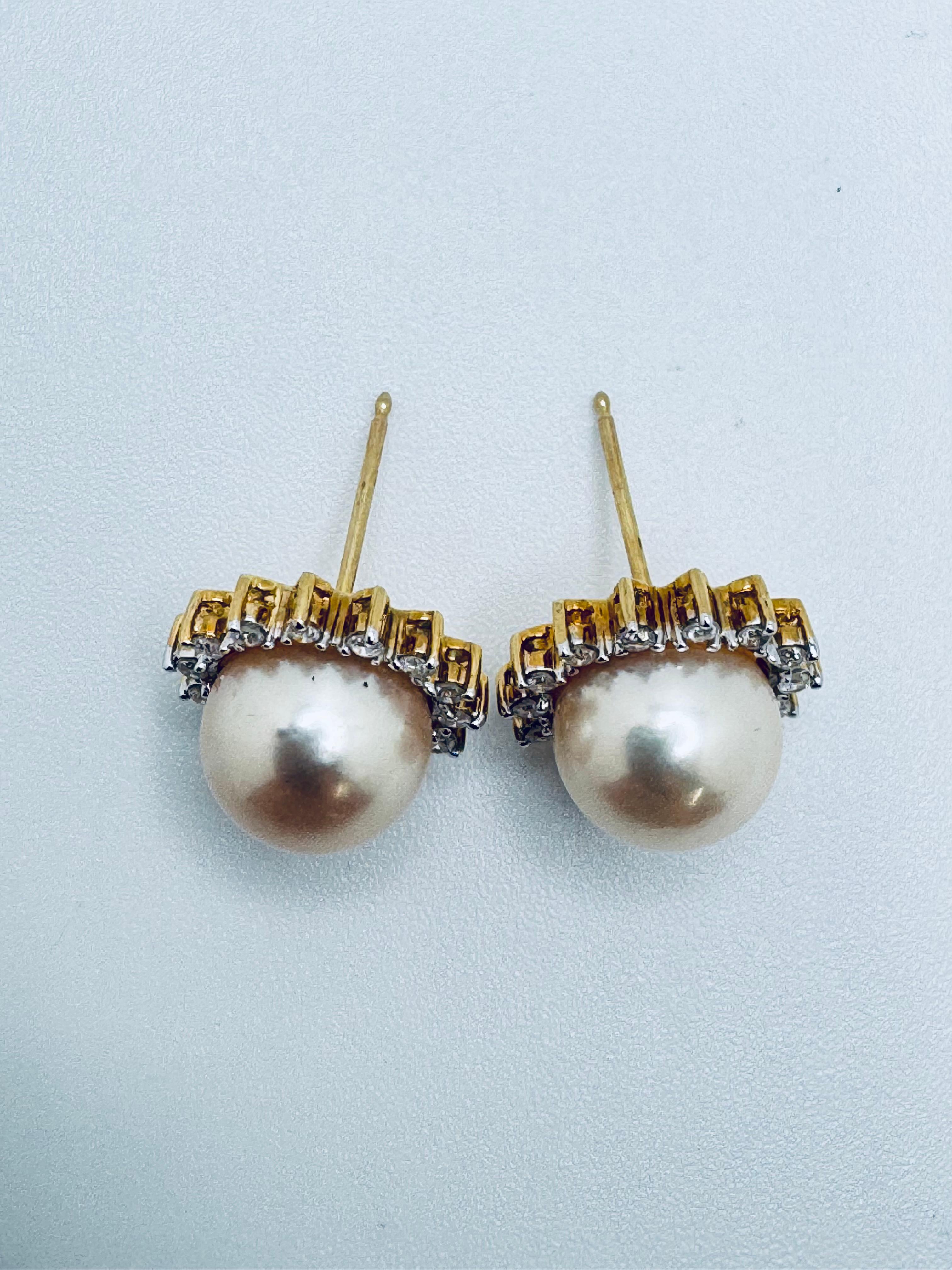 Boucles d'oreilles en or jaune 14K avec diamant étoilé et perle d'Akoya en vente 3