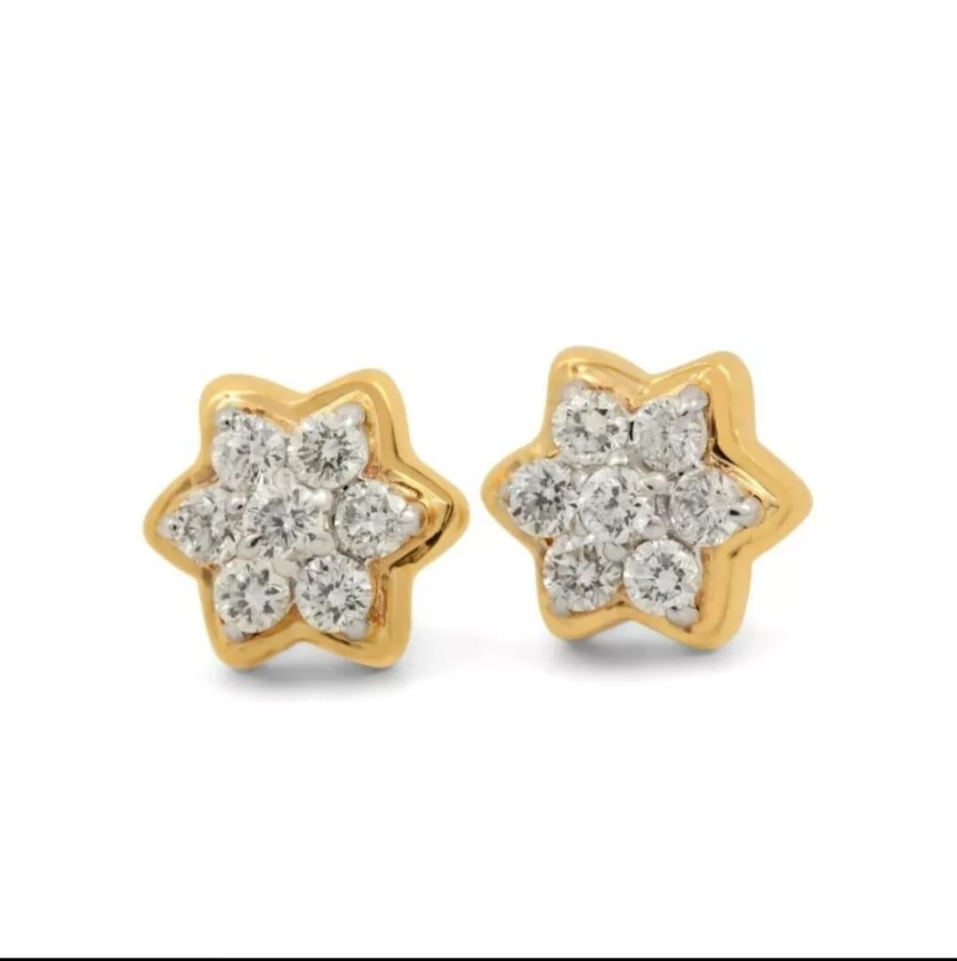 Round Cut 14K Yellow Gold Star Earring Stud Diamond Jewelry Mom Birthday Gift Luxury Gift. For Sale