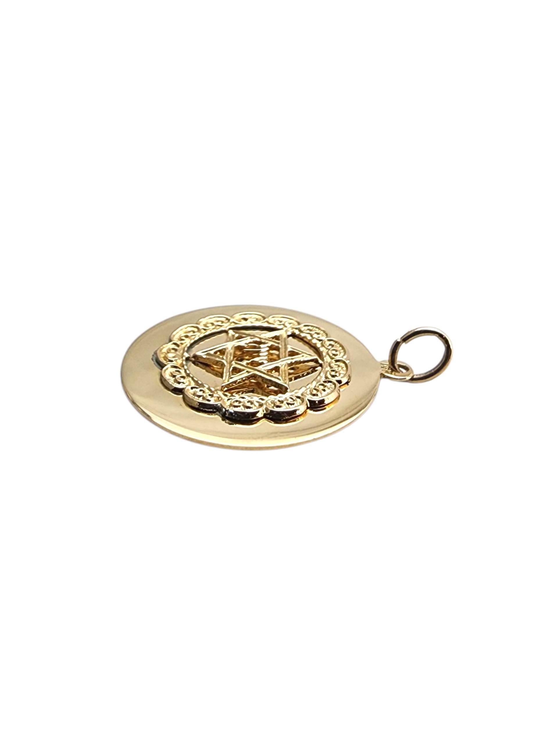 14K Yellow Gold Star of David Circular Charm Pendant #22863 For Sale 1