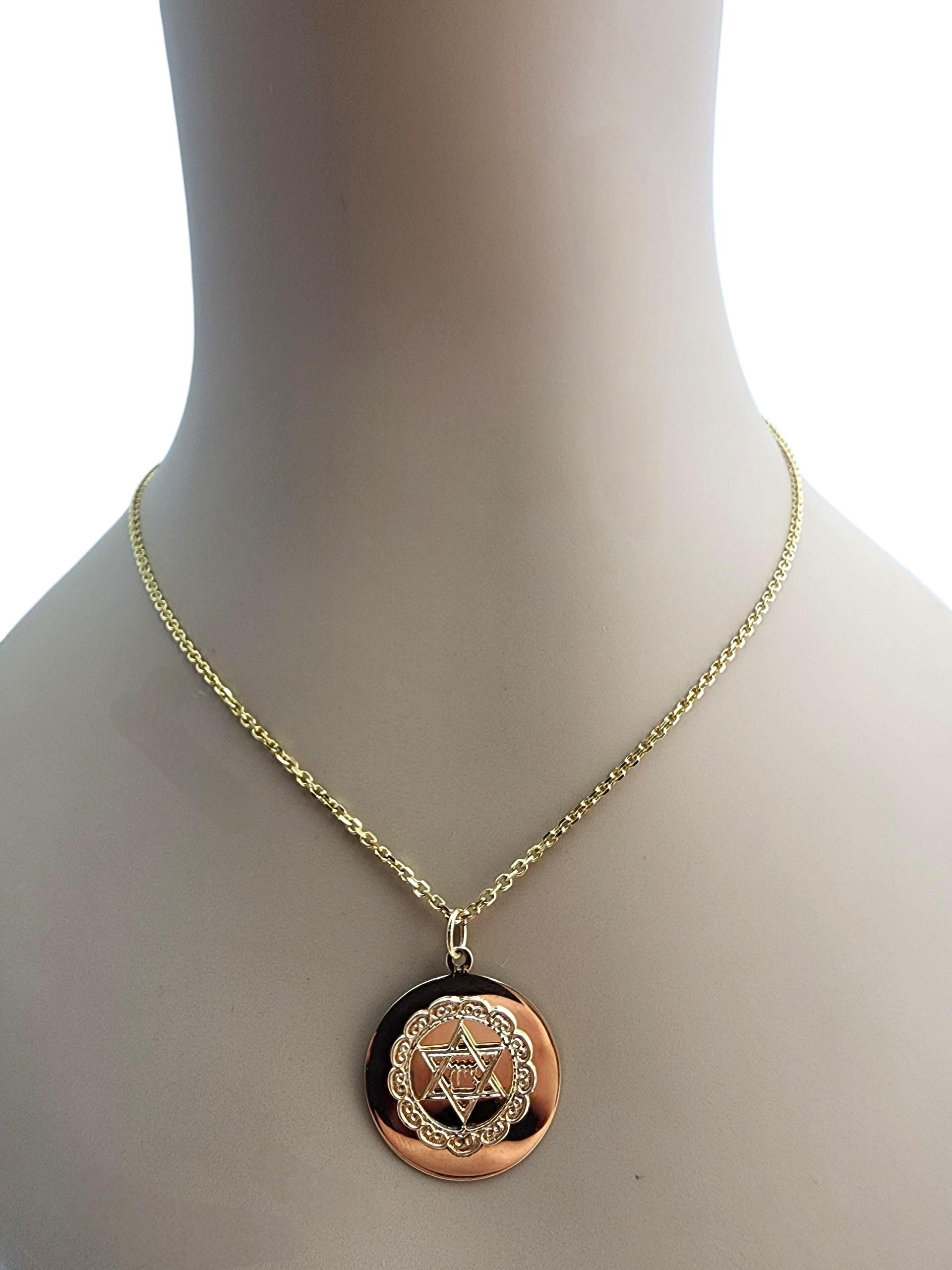14K Yellow Gold Star of David Circular Charm Pendant #22863 For Sale 4