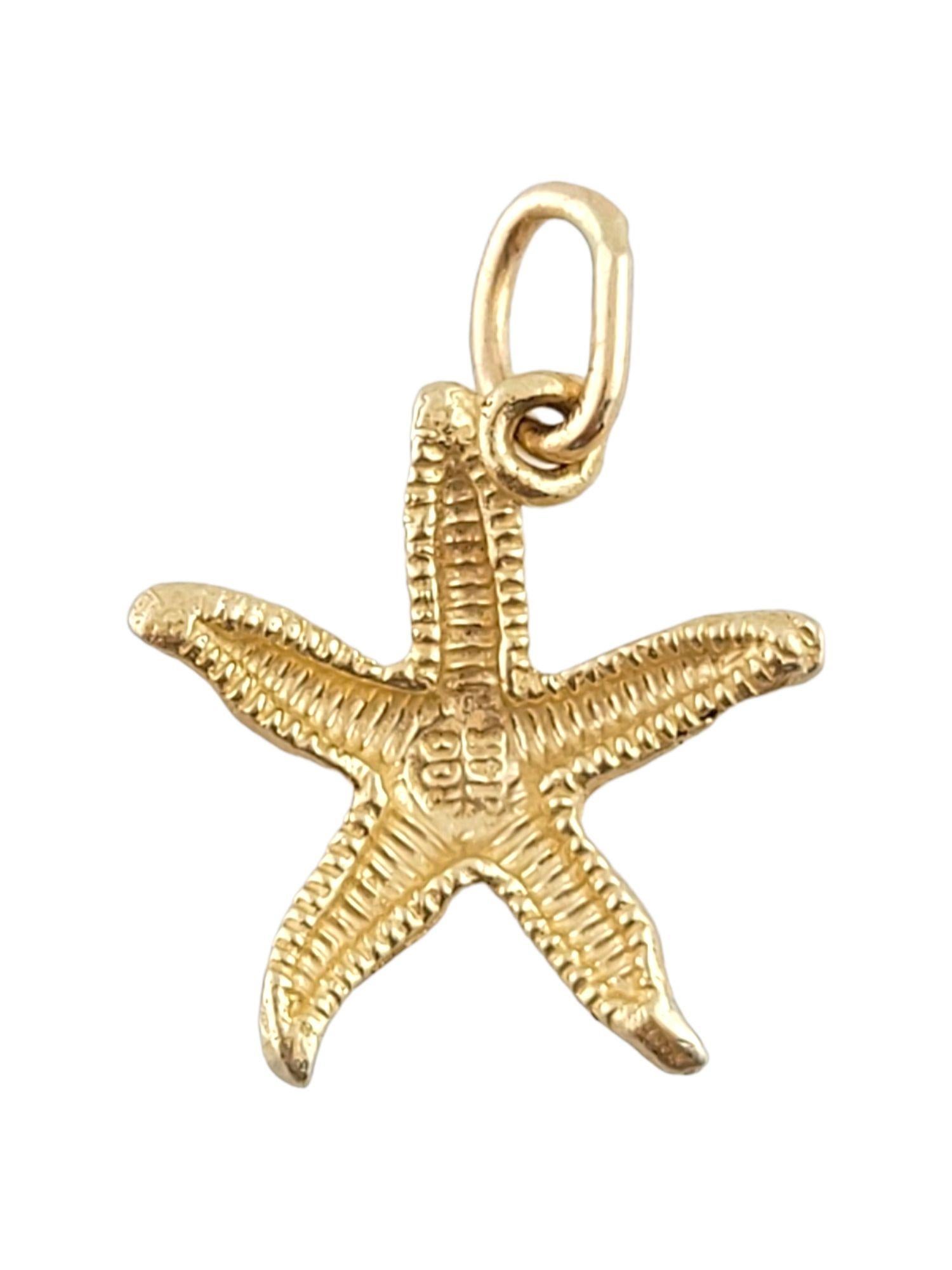 14K Yellow Gold Starfish Sea Star Charm #14867 In Good Condition For Sale In Washington Depot, CT