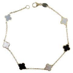 14K Yellow Gold Station Clover Bracelet in Onyx & Mother Of Pearl