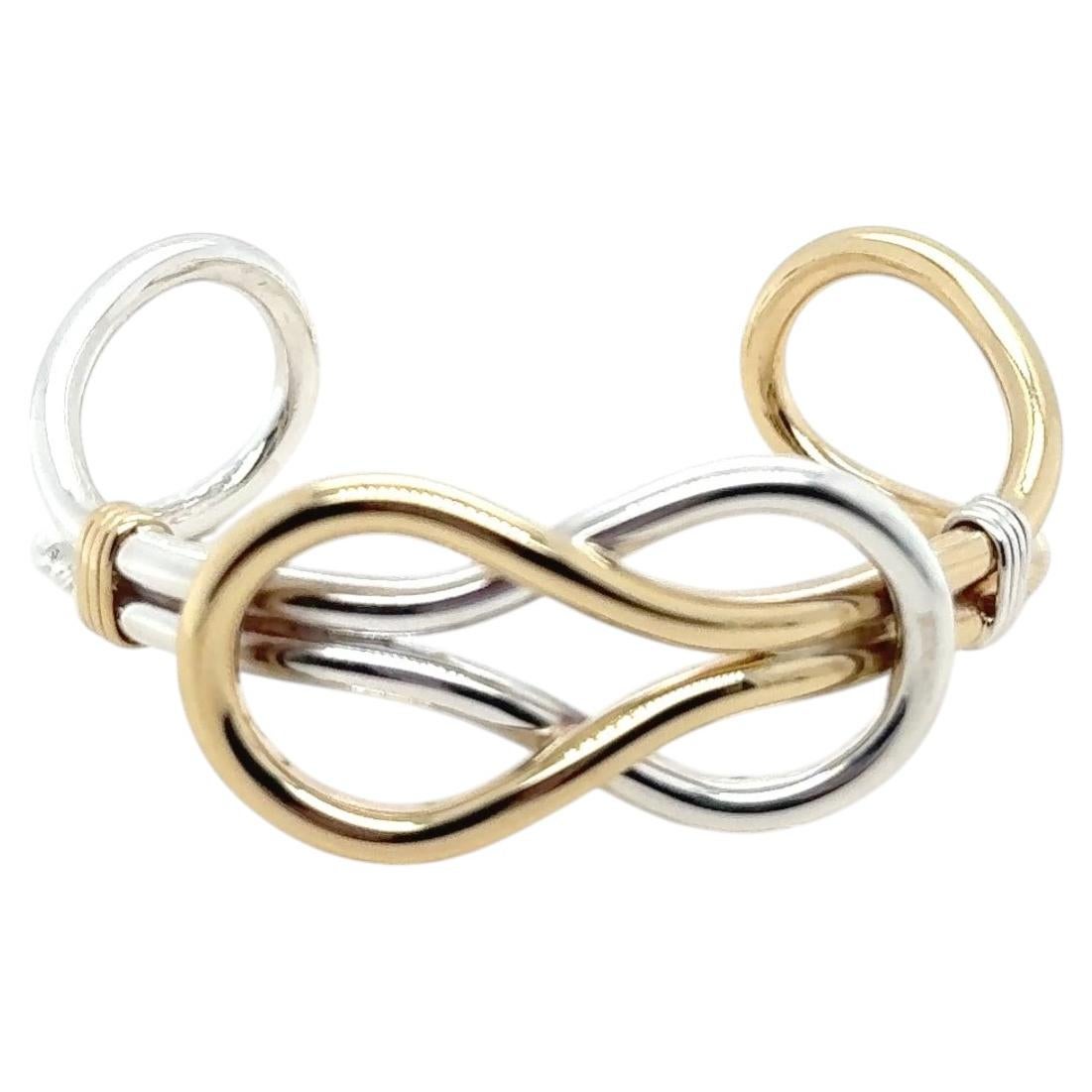 Bracciale con nodo in oro giallo 14K e argento sterling in vendita