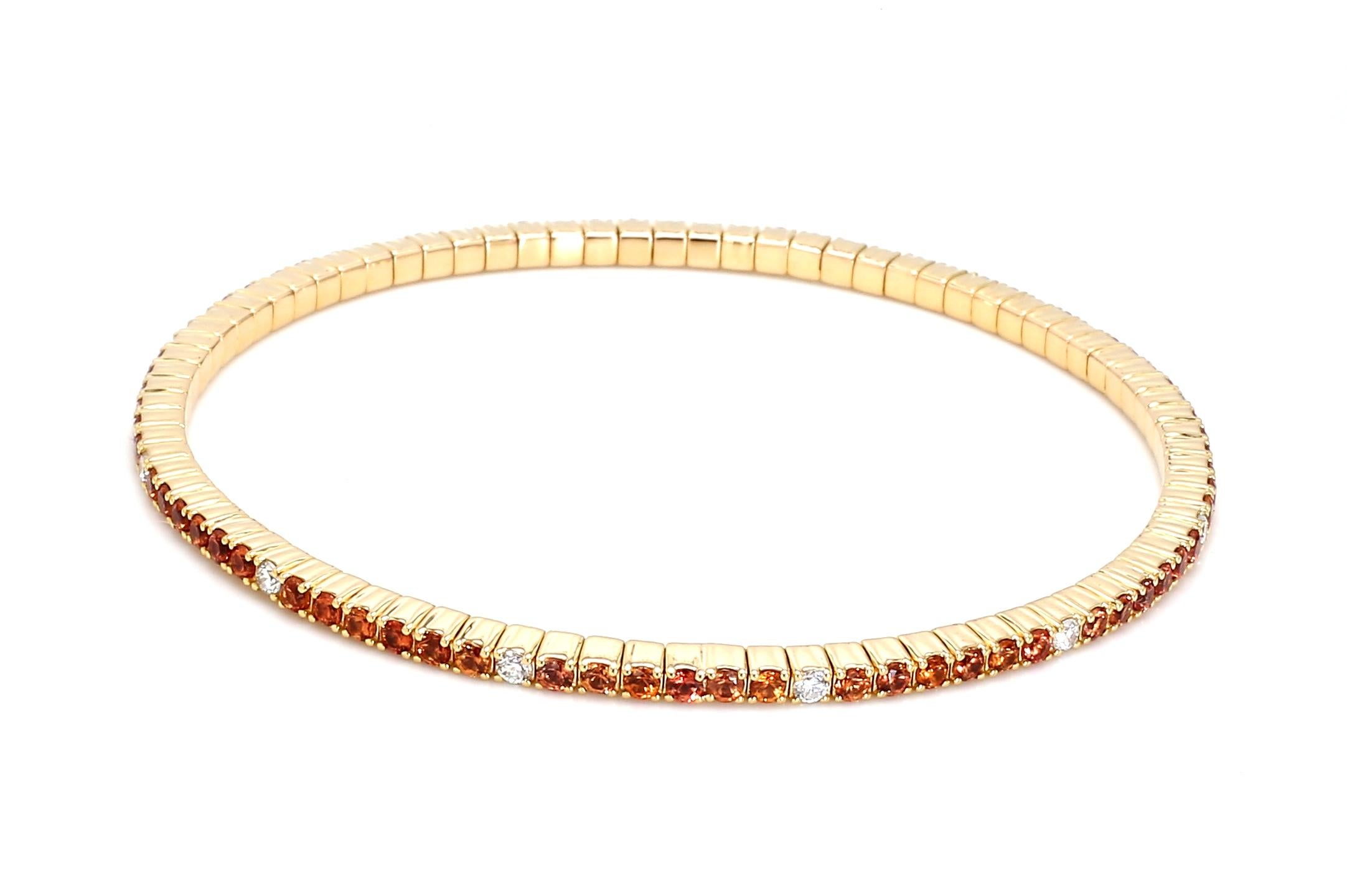 Contemporaneo Bracciale elastico in oro giallo 14K con diamanti Nature e zaffiro arancione in vendita