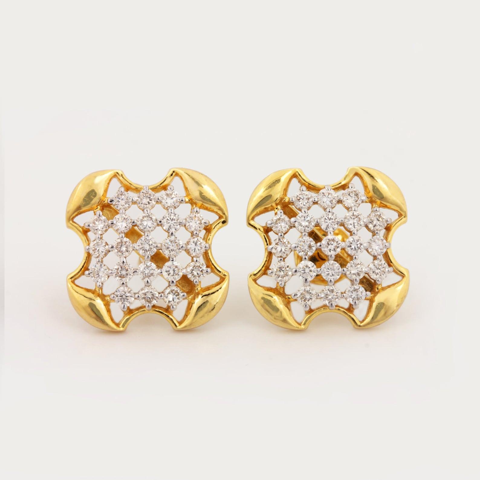 Orecchini a perno in oro giallo 14k Nature Diamond Unique Dainty Valentine Earrings . In condizioni Nuovo in vendita a Chicago, IL
