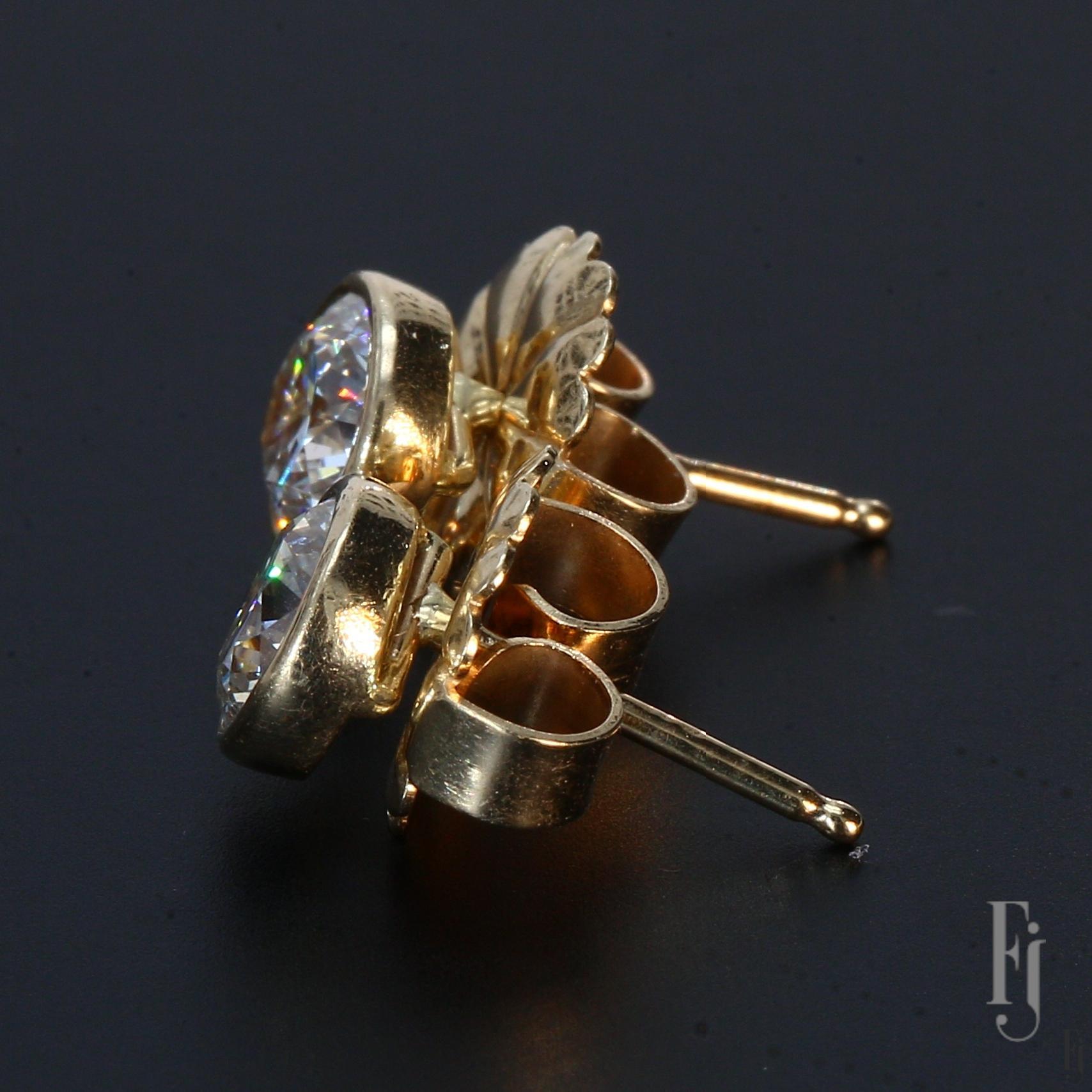 14k Yellow Gold Stud Earrings with a 1.0ct G/SI2 White Diamond in Each In condizioni buone in vendita a Scottsdale, AZ