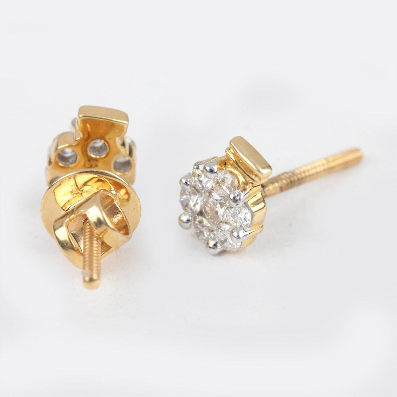 Femenino o masculino Pendientes de oro amarillo de 14k Pendientes de diamantes naturales con pavé Pendientes minimalistas únicos. en venta