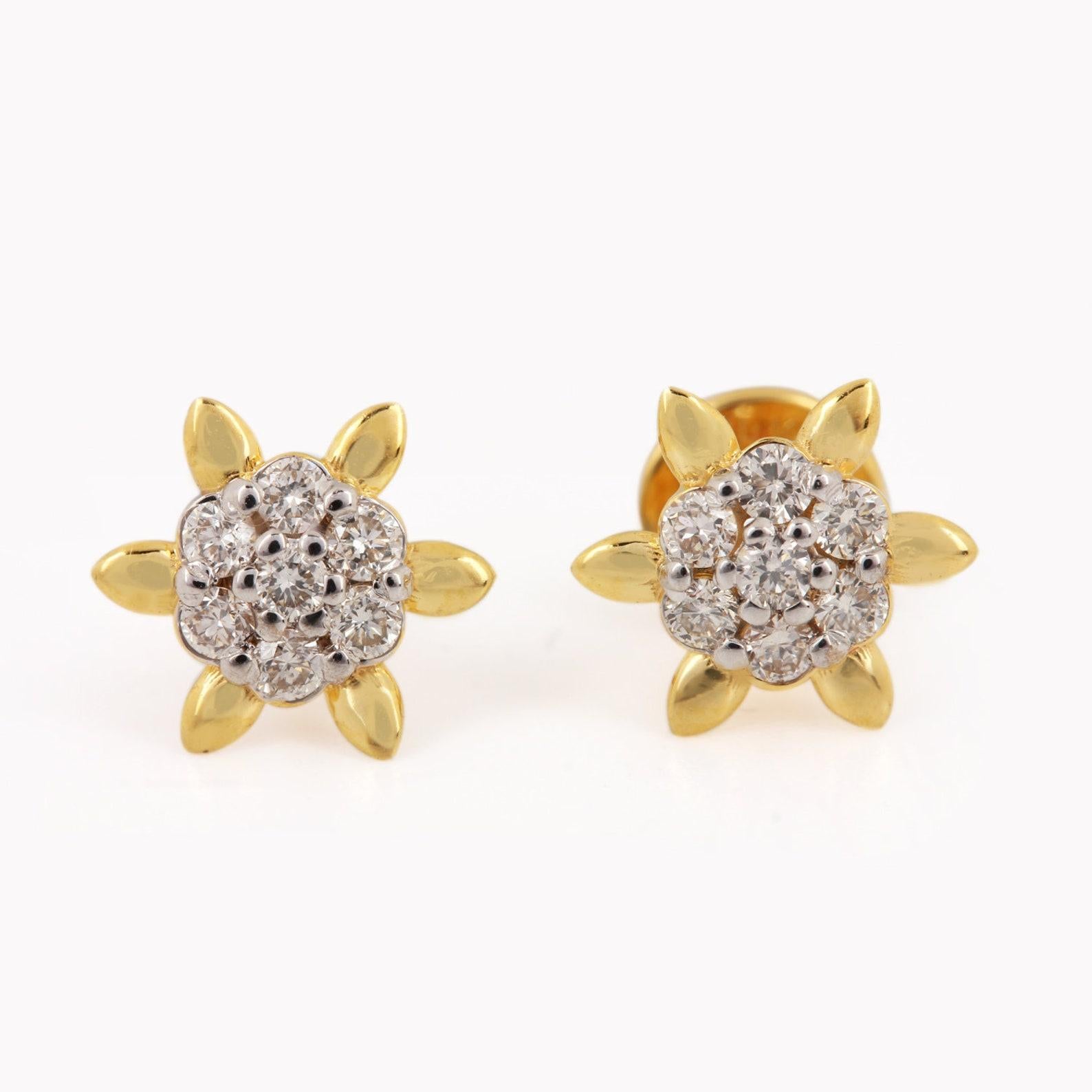Orecchino con borchie in oro giallo 14k Nature Pave Diamond Regalo di nozze unico per lei. in vendita 5