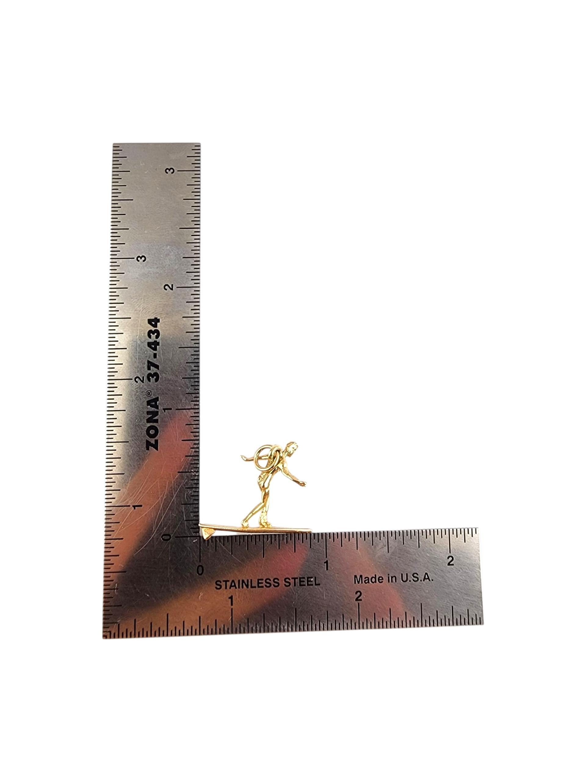 14K Yellow Gold Surfer Charm #22513 For Sale 1