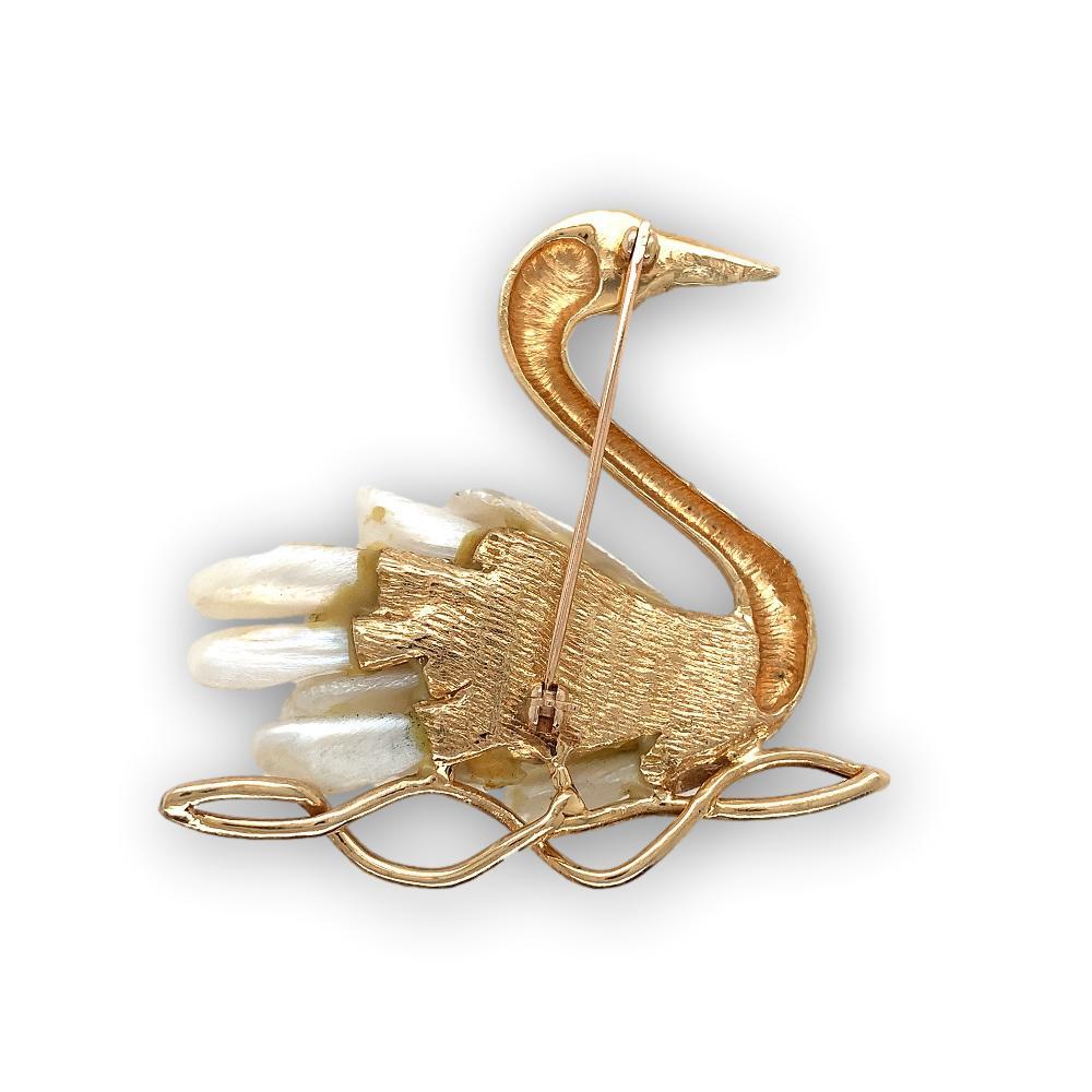 14K  Yellow Gold Swan Brooch Pin with Freshwater River Pearls For Sale 2