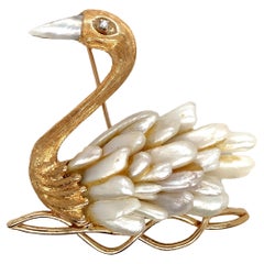 14K  Yellow Gold Swan Brooch Pin with Freshwater River Pearls