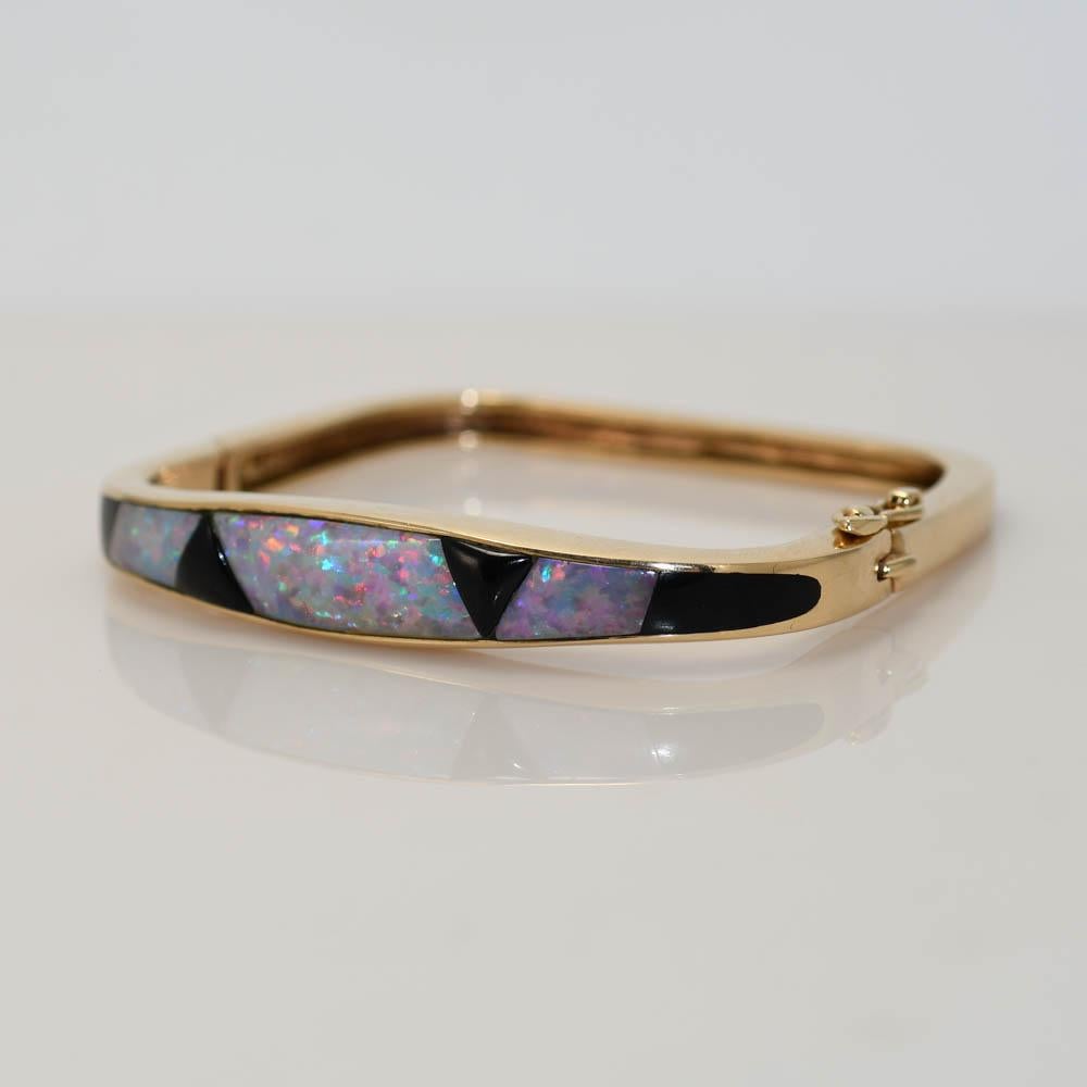 Uncut 14K Yellow Gold Synthetic Opal & Onyx Bangle Bracelet 26.5g For Sale