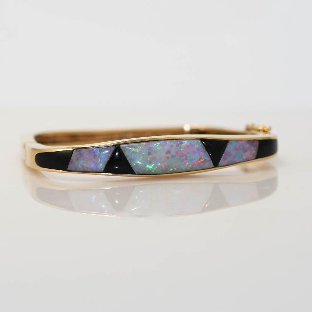 14K Yellow Gold Synthetic Opal & Onyx Bangle Bracelet 26.5g For Sale 2