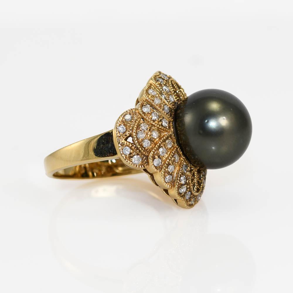 14k Yellow Gold Tahitian Pearl & Diamond Ring  For Sale 1