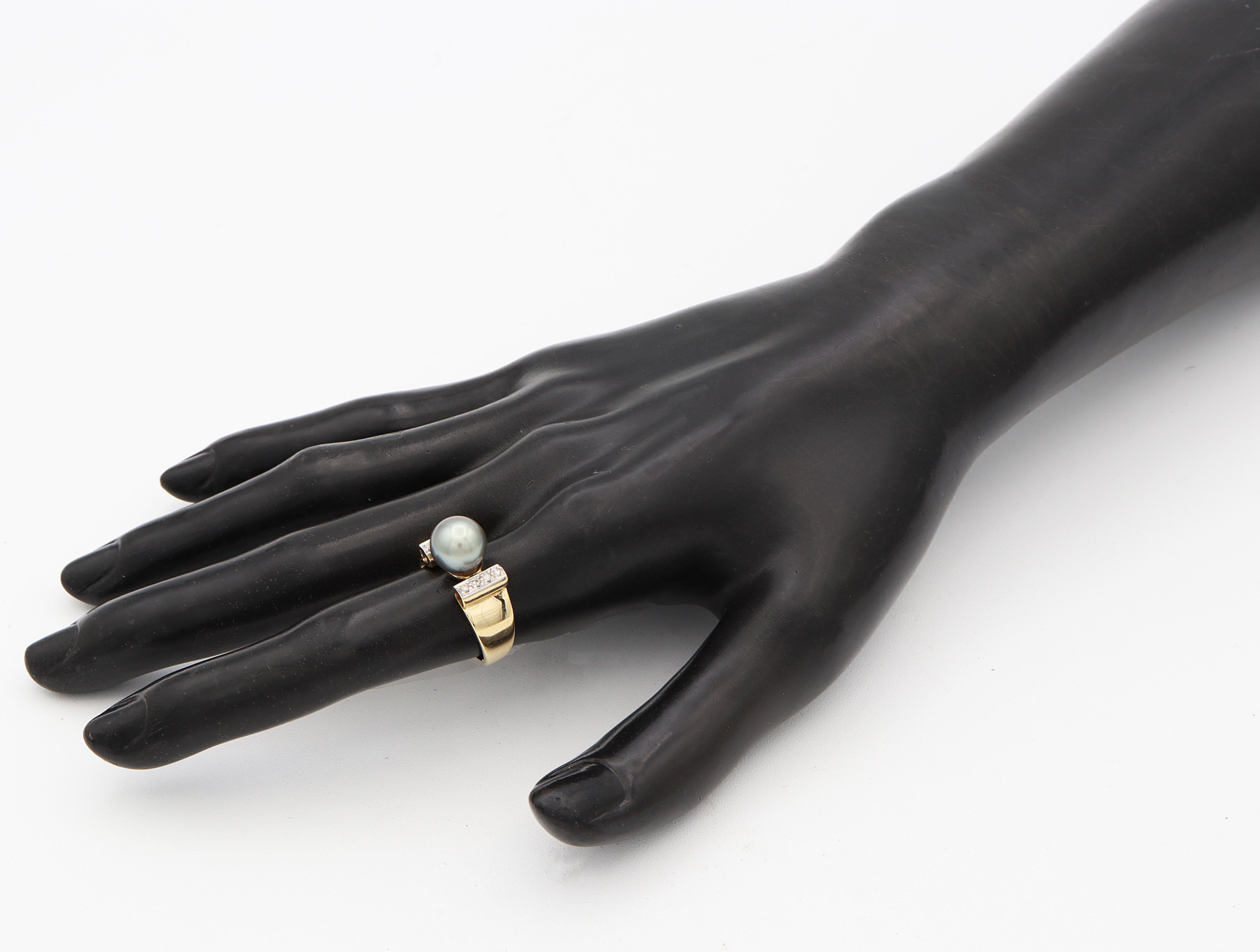Women's 14K Yellow Gold Tahitian Pearl Diamond Ring For Sale