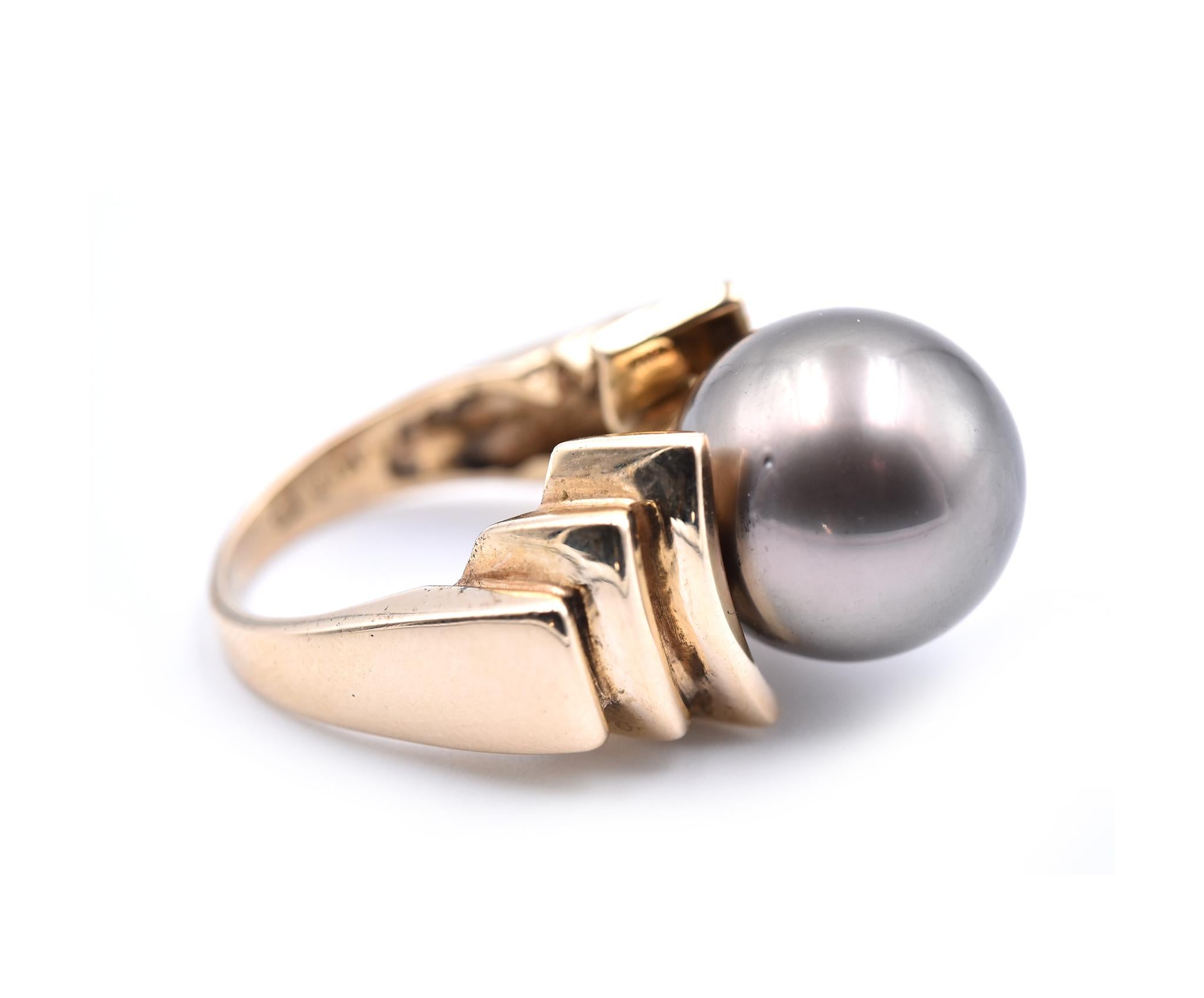 14 Karat Yellow Gold Tahitian Pearl Ring In Excellent Condition In Scottsdale, AZ