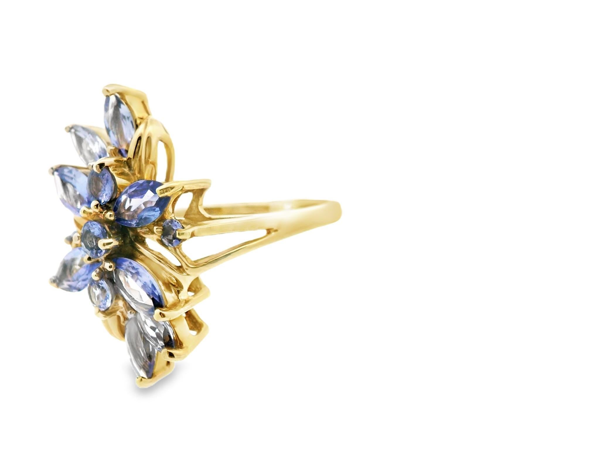 14k Gelbgold Tansanit Cluster-Ring (Marquiseschliff) im Angebot