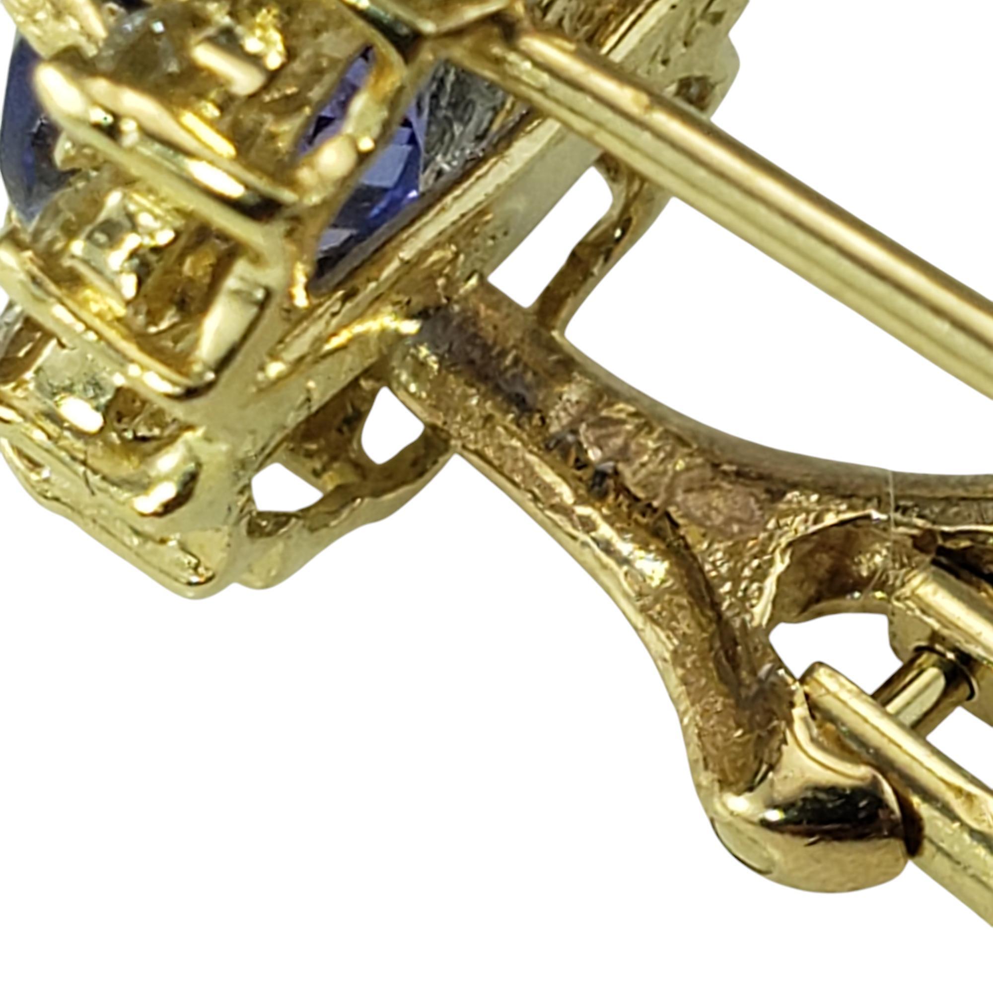 Orecchini a cerchio in oro giallo 14K con tanzanite e diamanti #19899 In condizioni buone in vendita a Washington Depot, CT