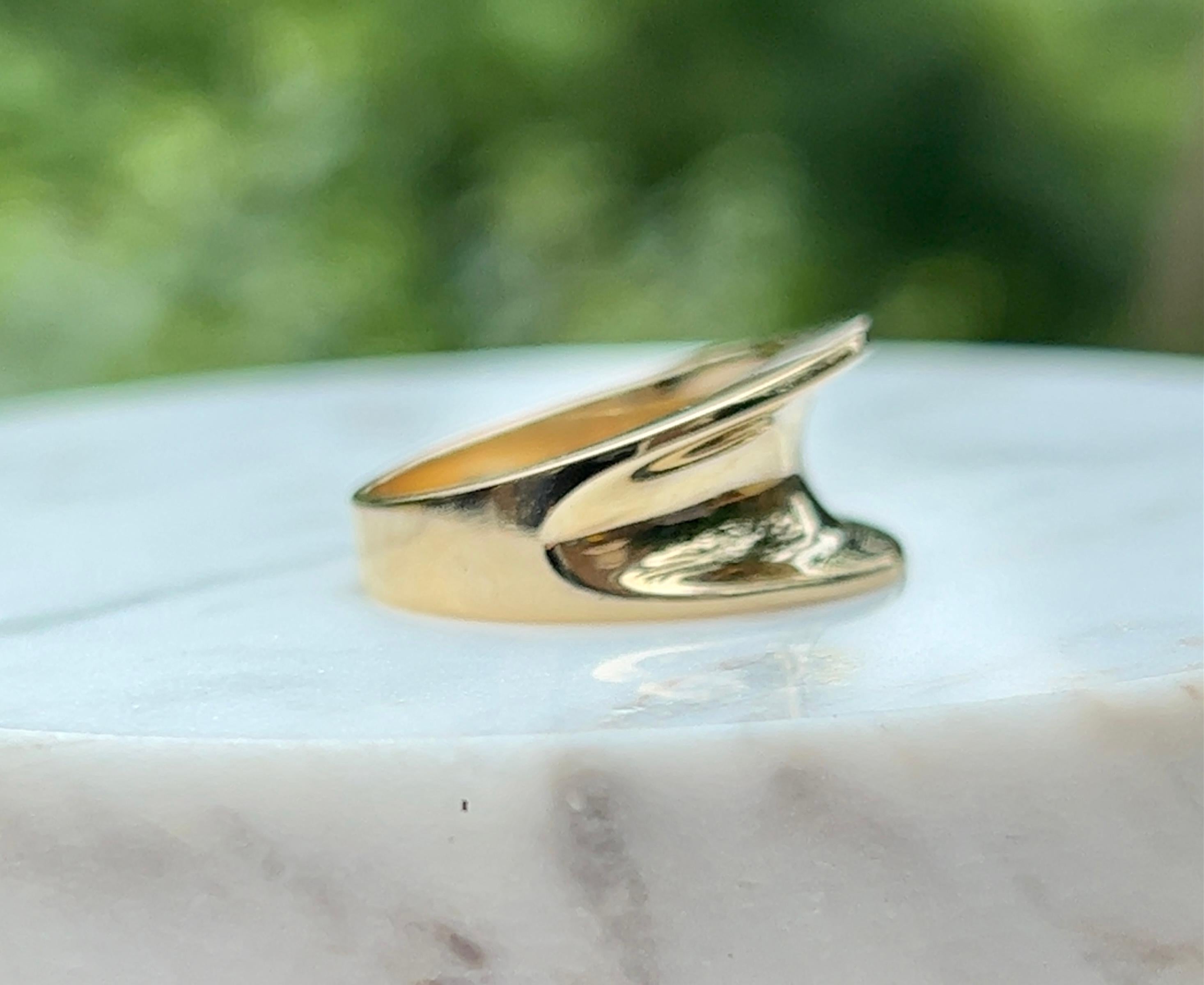 gold concave ring