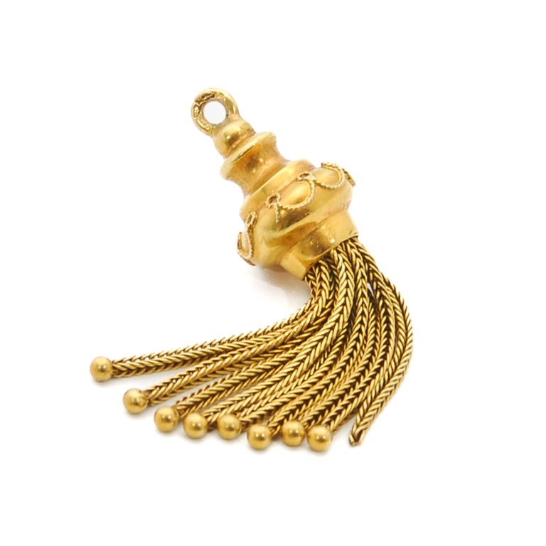 Victorian 14 Karat Yellow Gold Foxtail Tassel Pendant at 1stDibs | tassel  pendant gold, gold tassel top, gold tassel pendant