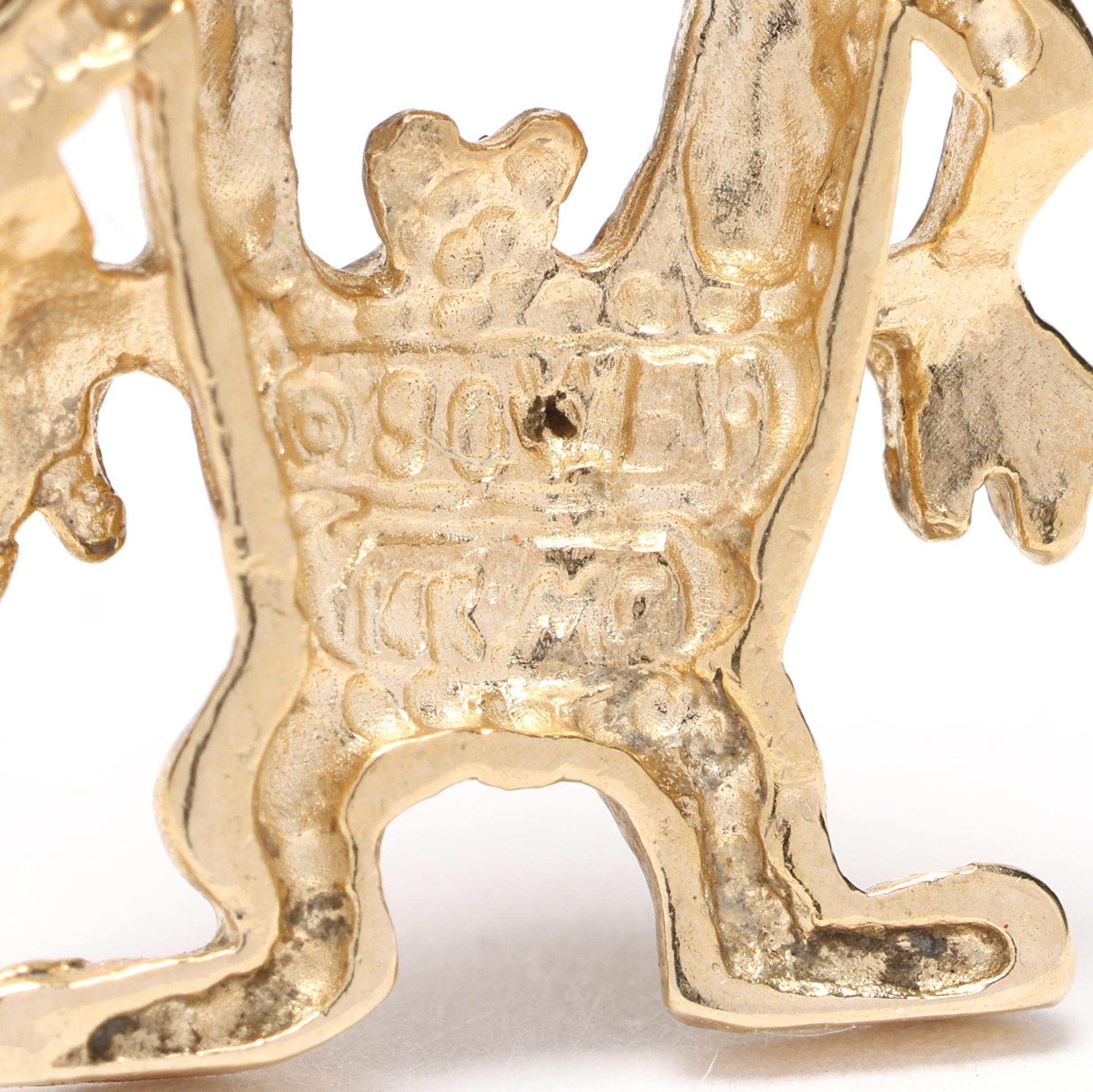 14k Yellow Gold Tazmanian Devil Pendant, Gold Looney Toons Charm, 1990s Cartoon In Good Condition In McLeansville, NC